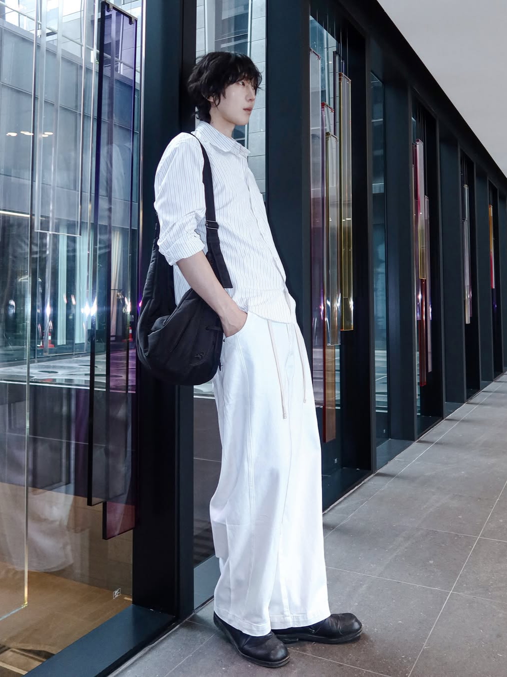 Knitted Outstring Curved Cotton Balloon Pants Black, Knitted Outstring Curved Cotton Balloon Pants White 착용 스타일 - 2