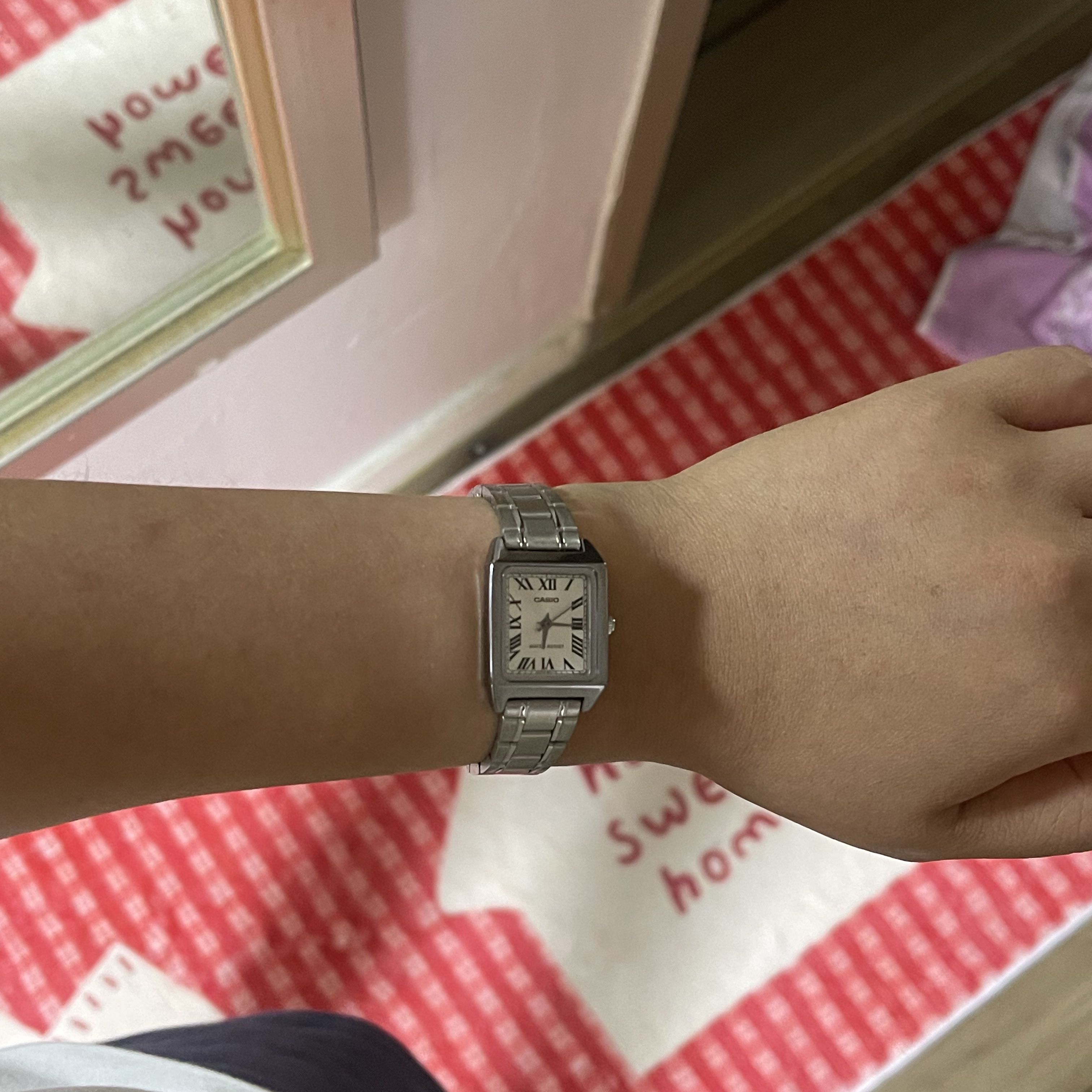 Casio LTP-V007D-7B 착용 스타일