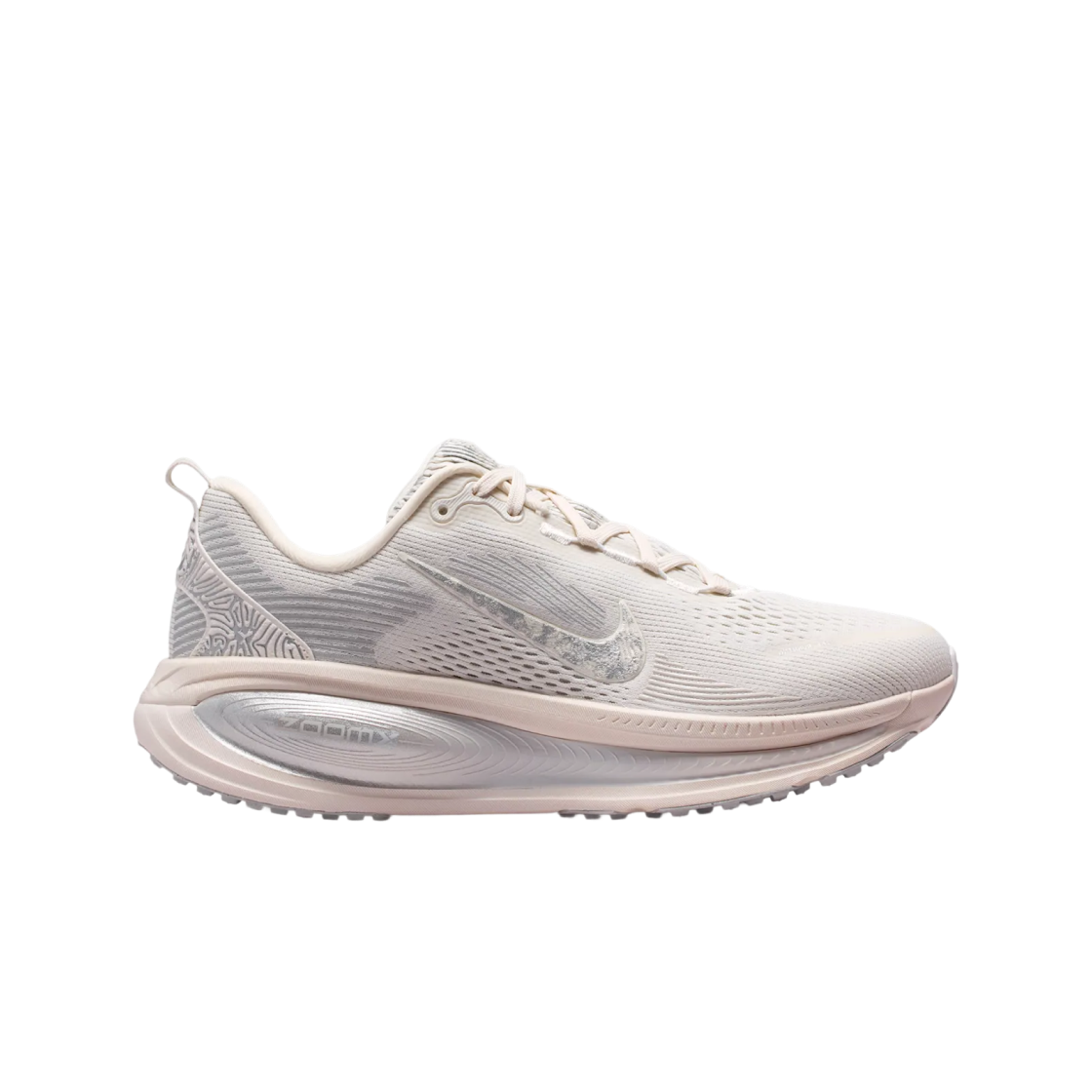 IM8330-001 (W) Nike Vomero 18 SE Phantom Summit White
