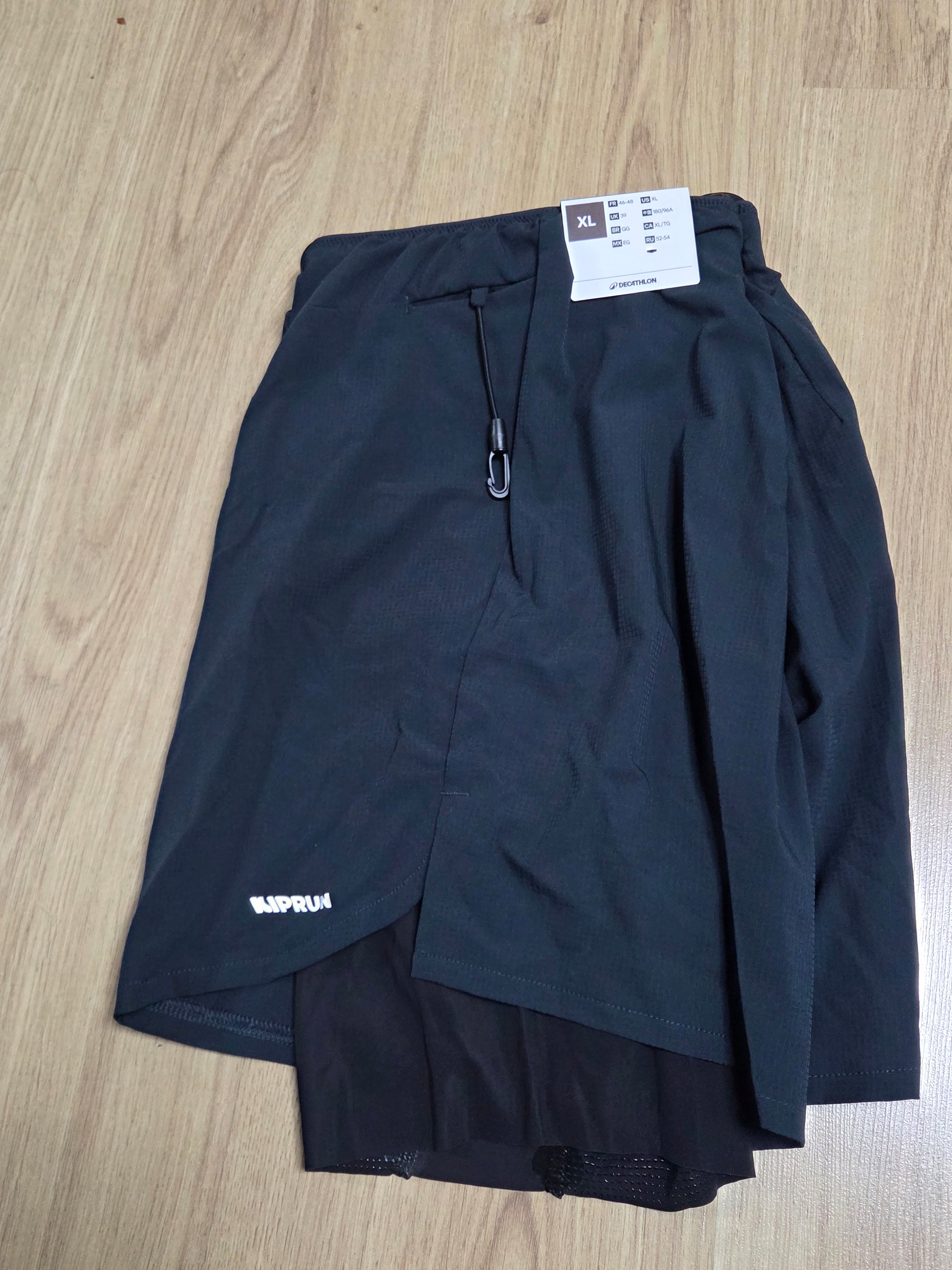 DECATHLON Kiprun Men's Running 2in1 Shorts Run 500 Smoke Black 착용 스타일 - 4