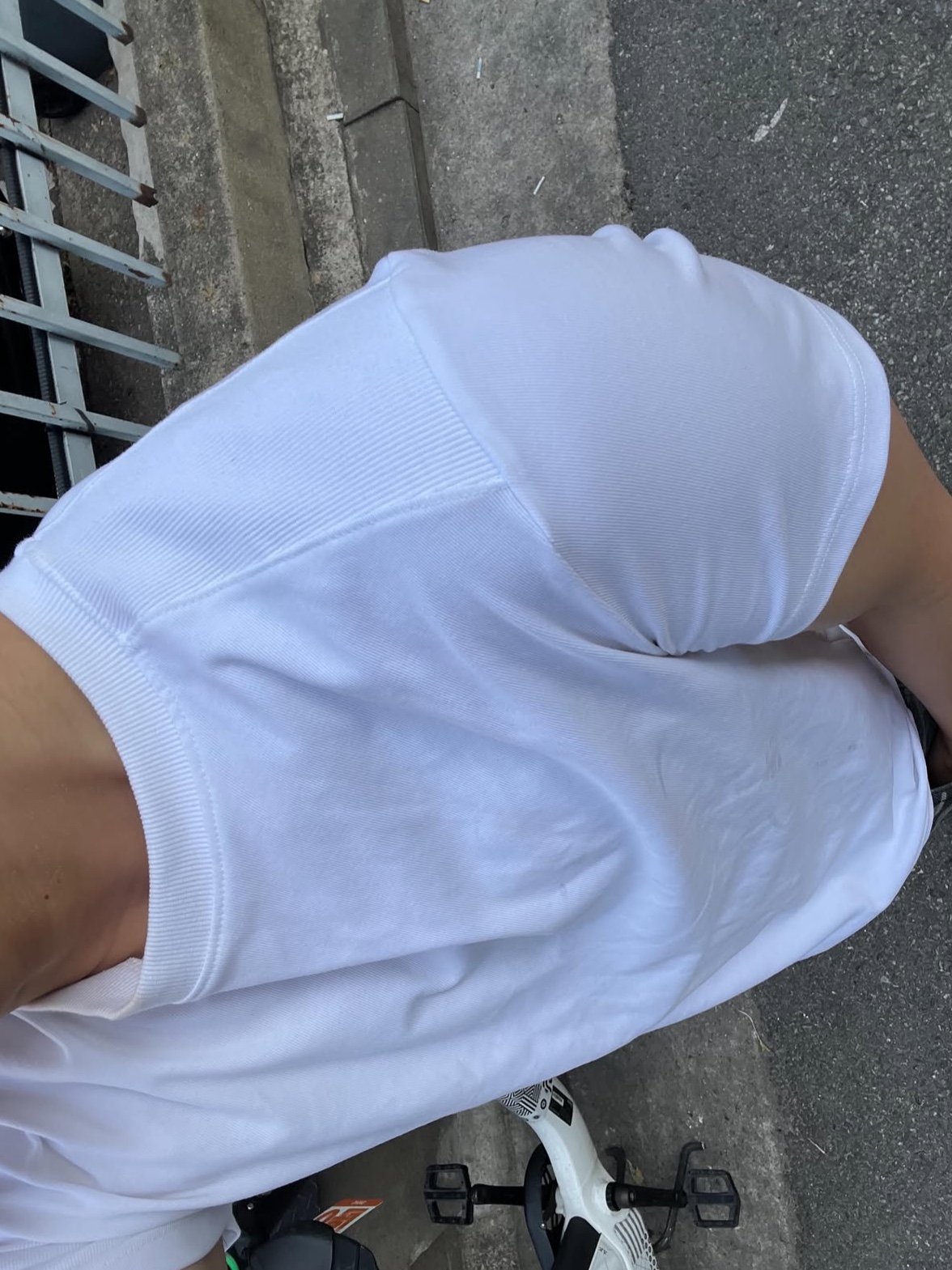 PHOS333 M Panel Silket T-Shirt White 착용 스타일 - 3