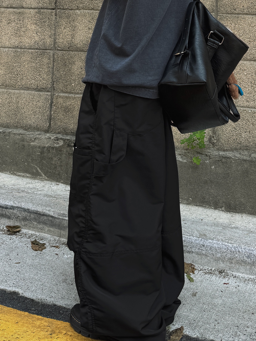 Dr. Martens Reeder Wyoming Leather Utility Shoes Black 착용 스타일 - 8