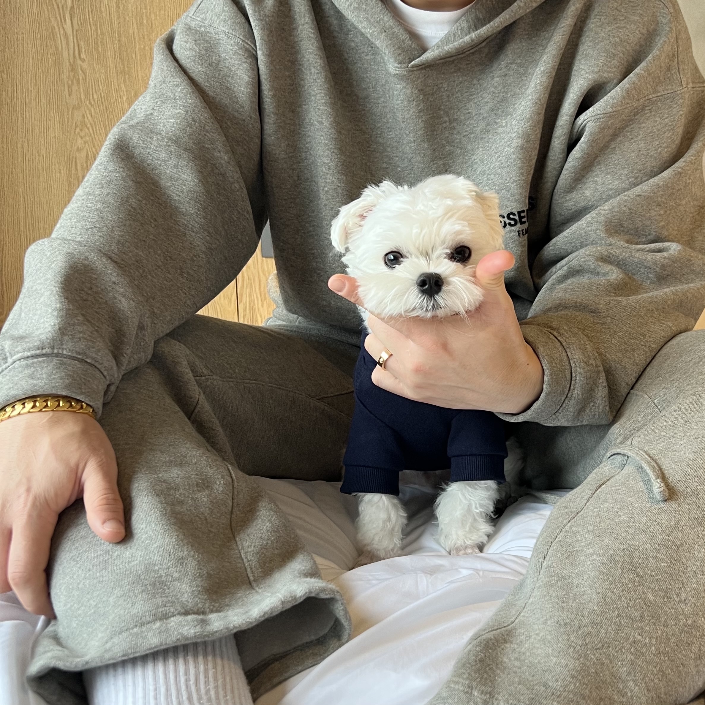 Essentials Fleece Hoodie Light Heather Grey - 24FW, Essentials 1977 Relaxed Sweatpants Dark Oatmeal - 22SS 착용 스타일