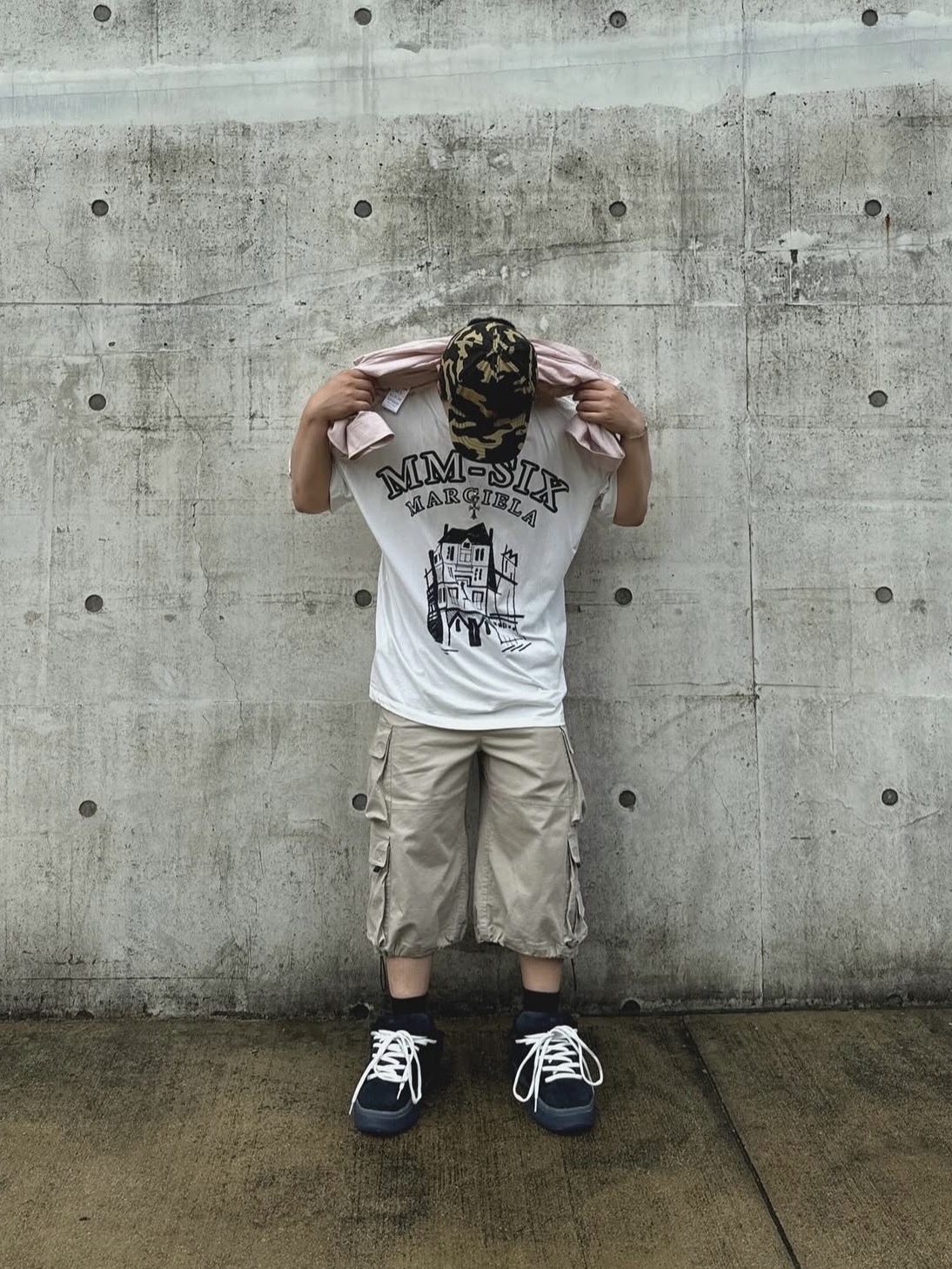 ERL Limited Edition Corduroy Vamp Pirate Black 착용 스타일
