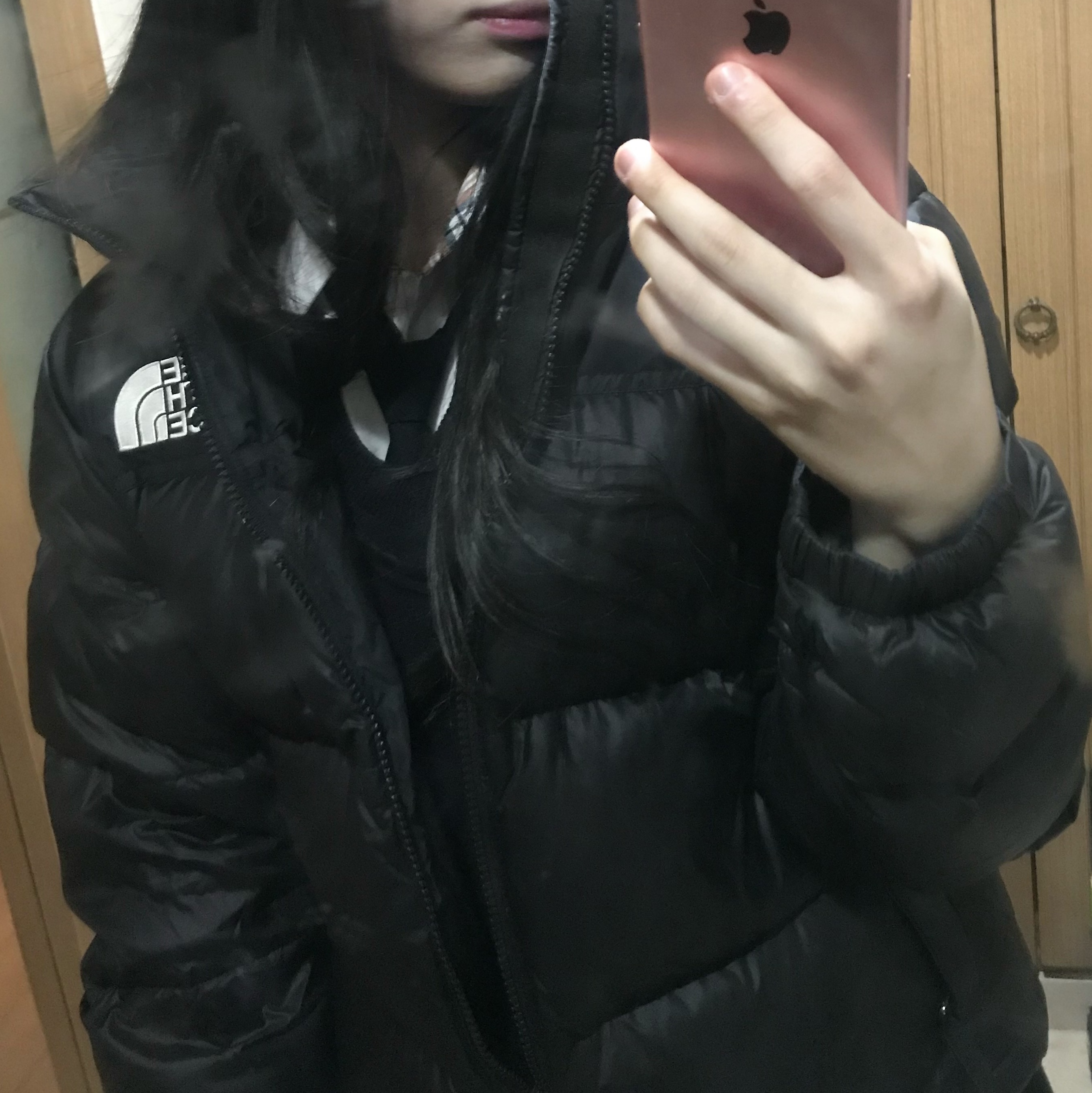 The North Face On Ball Jacket Real Black 착용 스타일