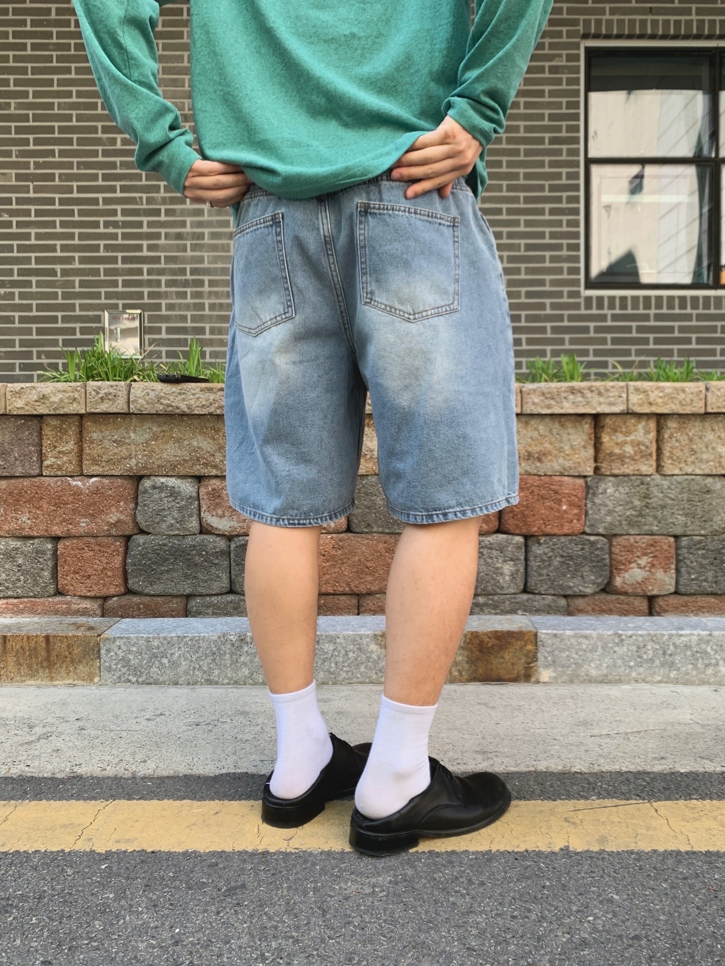 Yase Mud Horsehide Derby Black 착용 스타일 - 5