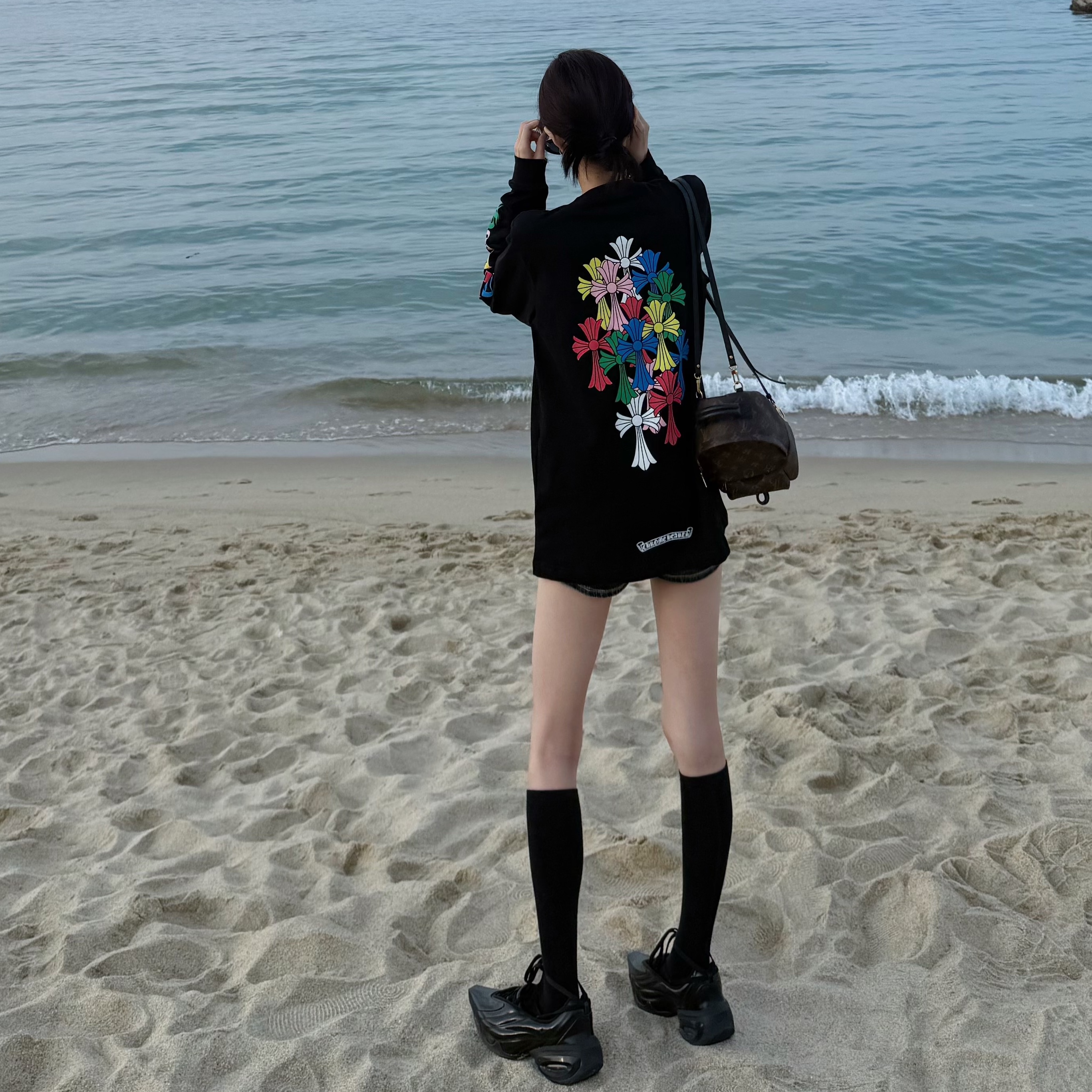 (W) Nike x Knwls Air Max Muse Noir, Chrome Hearts Multi Color Cross Cemetery LS T-Shirt Black 착용 스타일 - 1