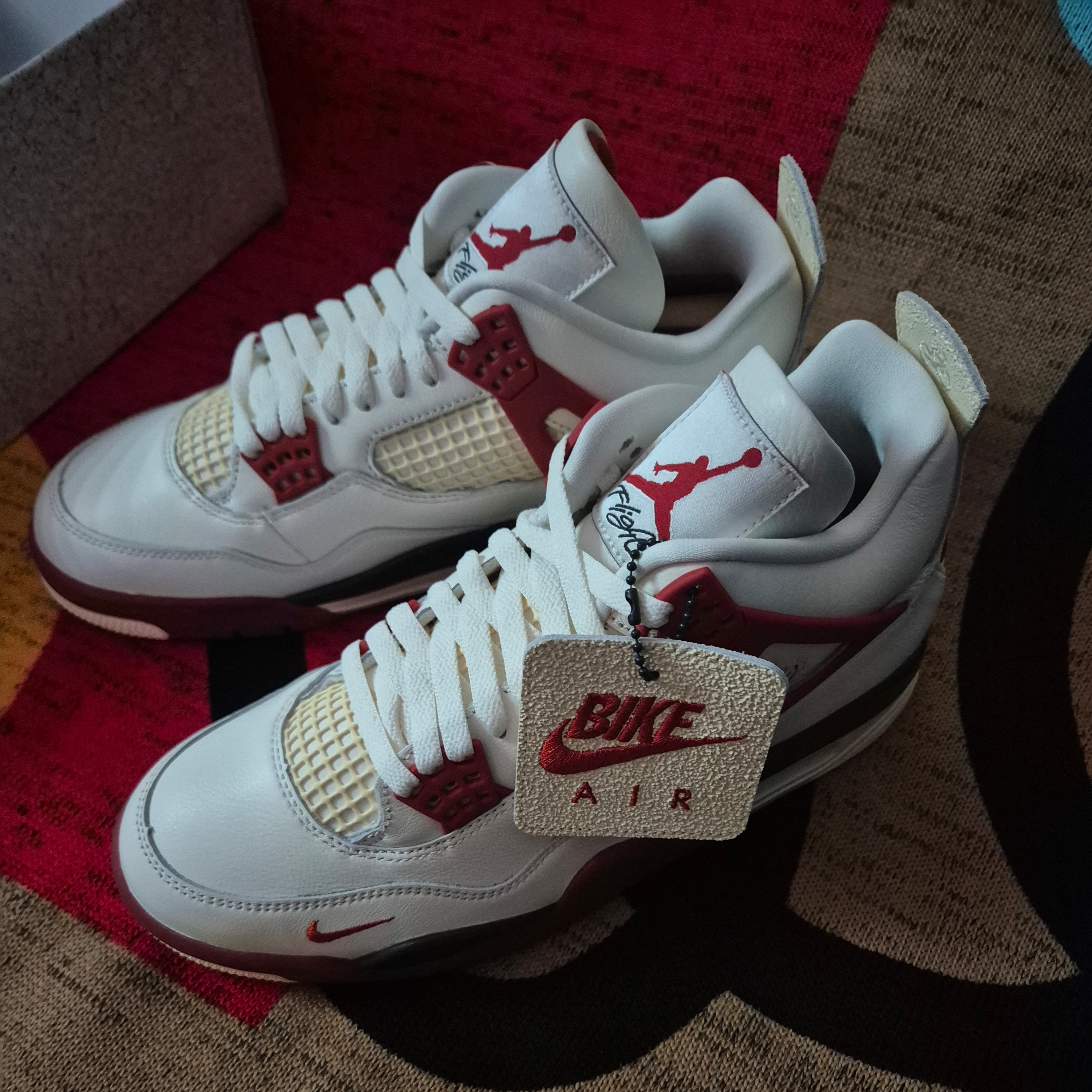 Jordan 4 x Nigel Sylvester Retro OG Brick After Brick 착용 스타일 - 4