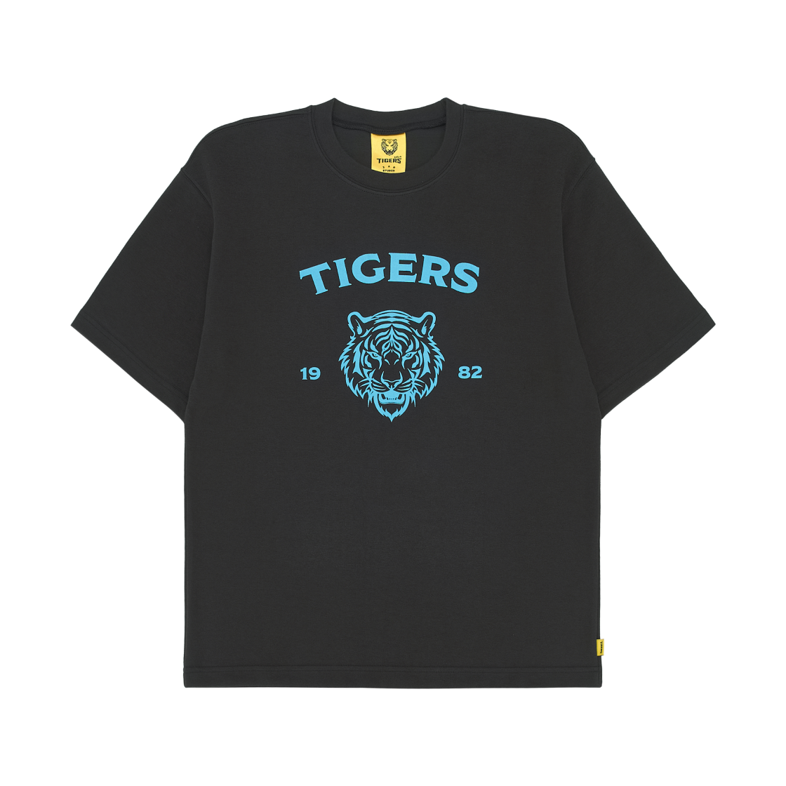 기아 타이거즈 x 아이앱 스튜디오 미디어데이 티셔츠 차콜(Kia Tigers x IAB Studio Media Day T-Shirt Charcoal)