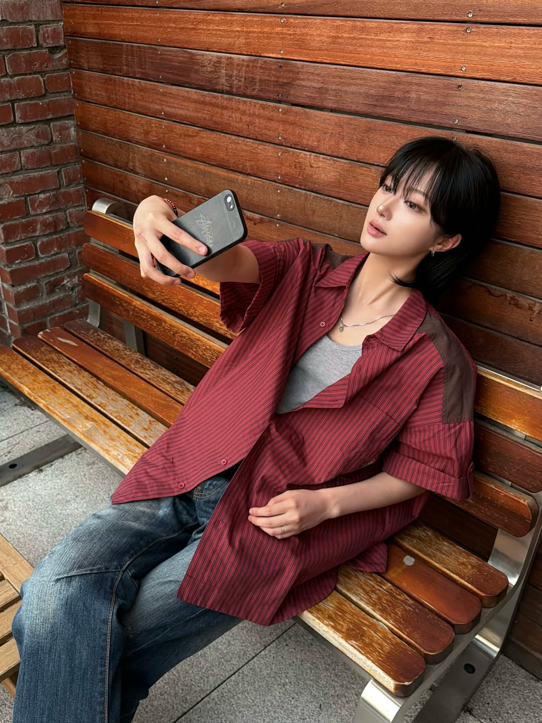 MAINBOOTH Patchwork Roll-up Shirt Red 착용 스타일 - 3