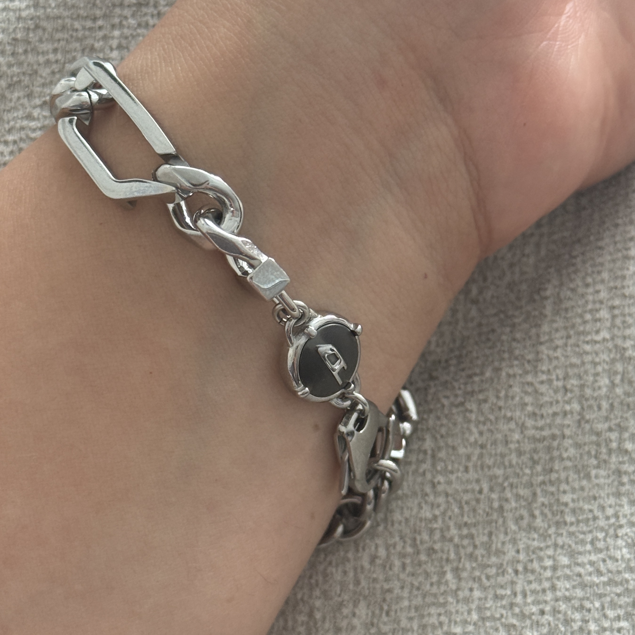 Diesel Dx1351 Stainless Steel Chain Bracelet Silver 착용 스타일 - 2