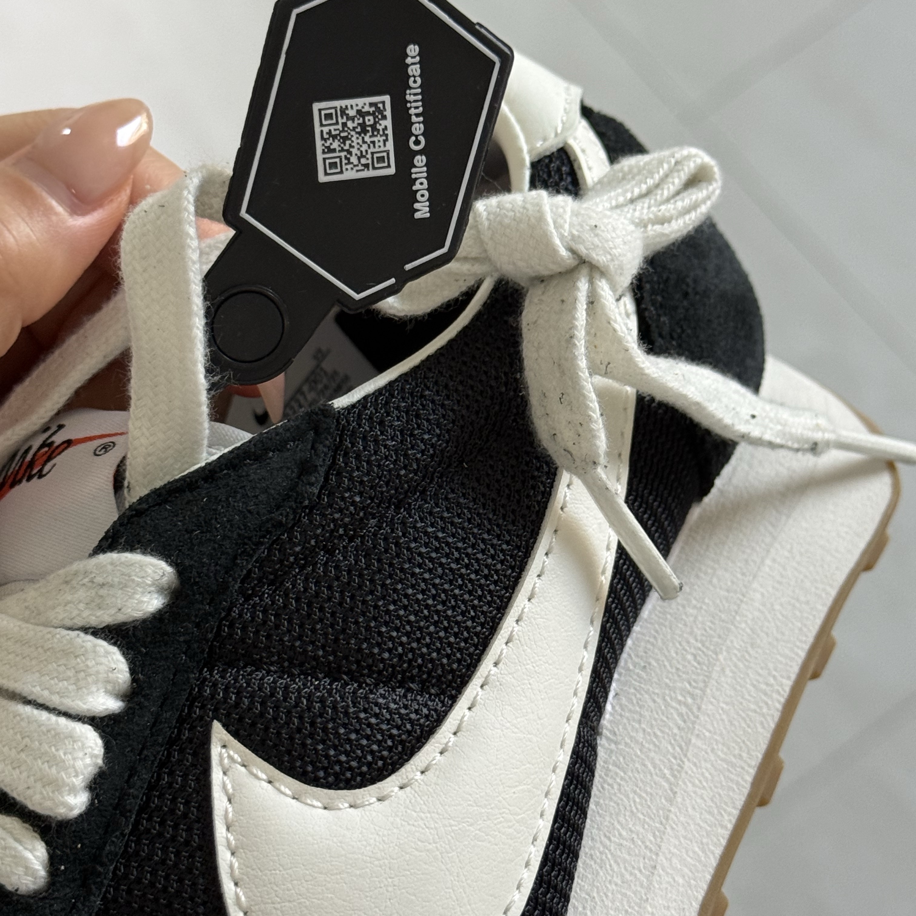 (W) Nike LD-1000 Black Safety Orange 착용 스타일 - 3