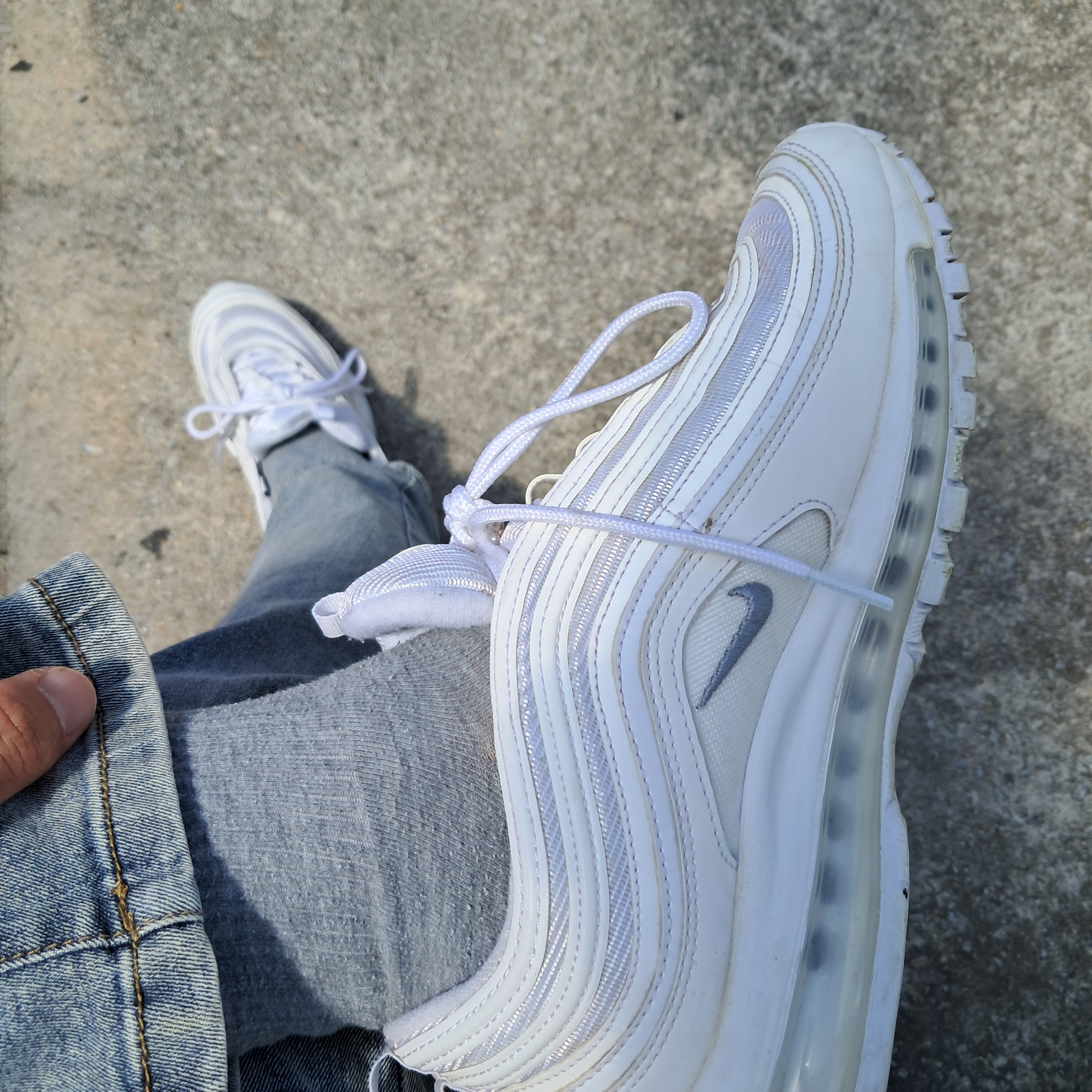 Nike Air Max 97 Triple White Wolf Grey 착용 스타일 - 3