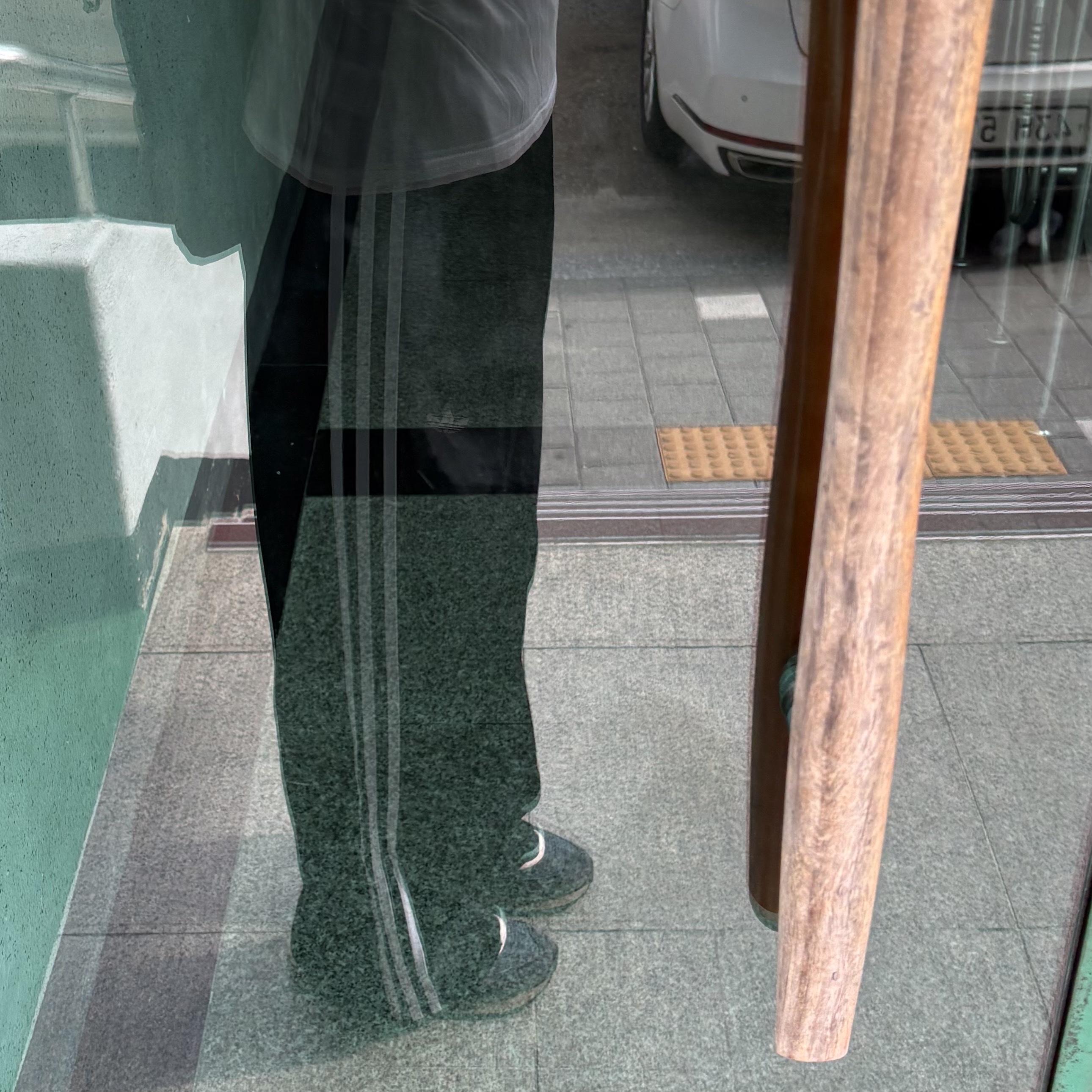 (W) Adidas Adicolor Classic Firebird Loose Track Pants Black - KR Sizing 착용 스타일 - 2