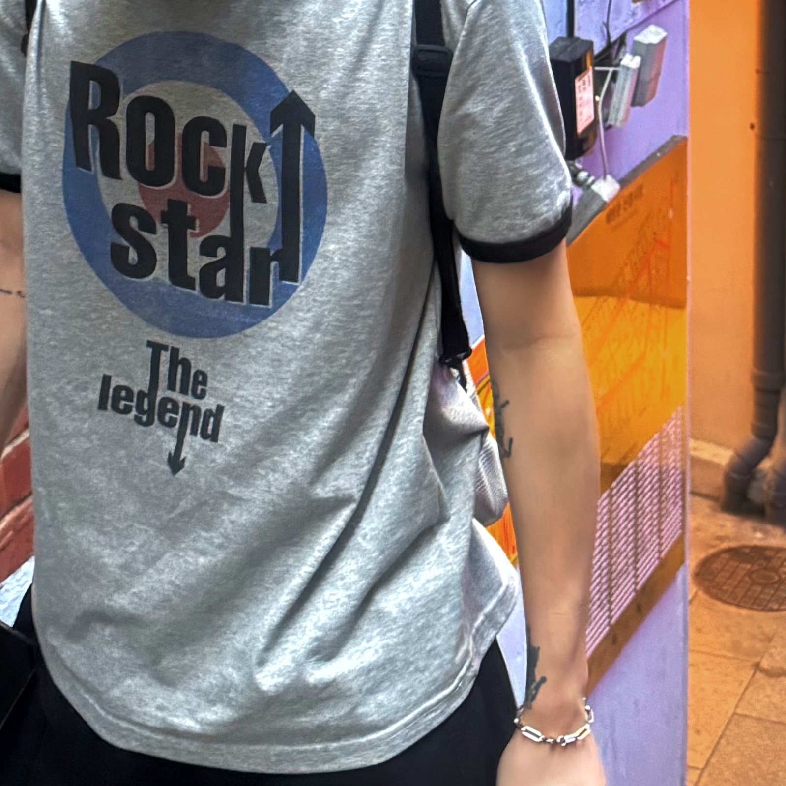 DEFYCLUBROBBERS Rock Star The Legend Ringer Tshirts Melange 착용 스타일 - 3