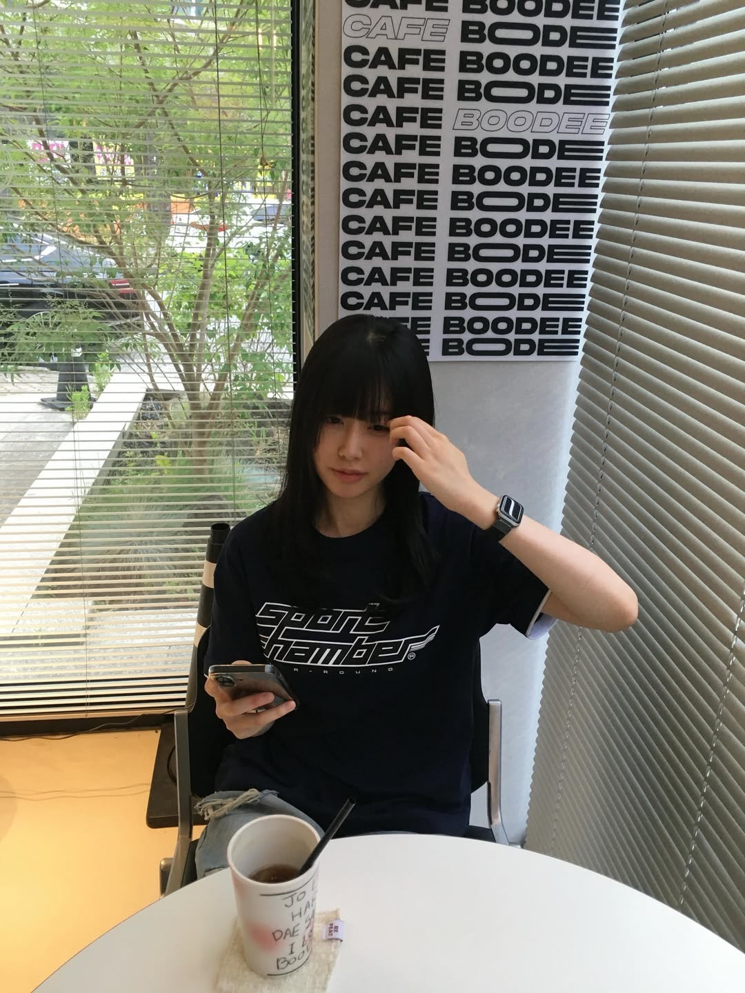 SPORT CHAMBER Pulse Logo T-Shirt Navy 착용 스타일 - 2