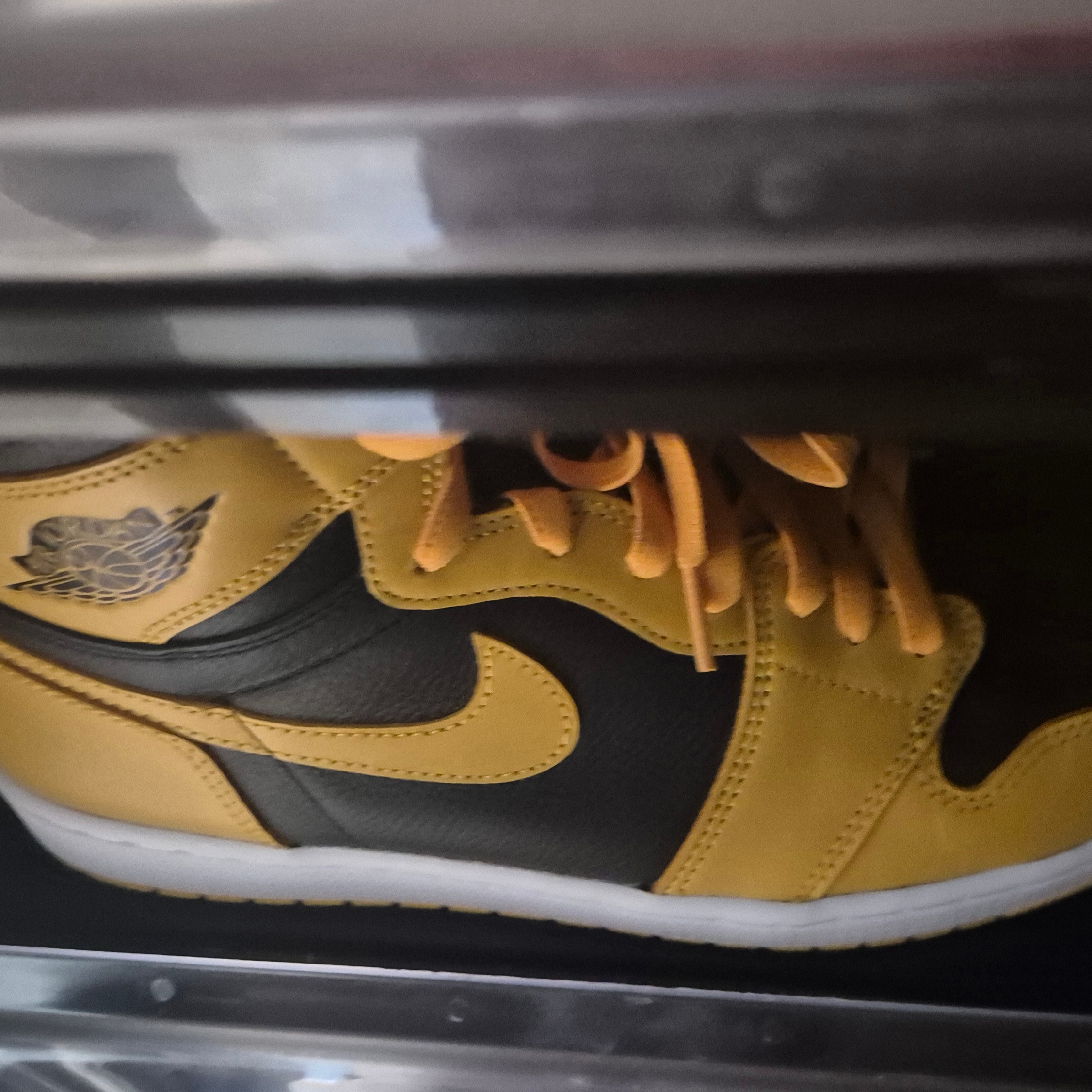Jordan 1 Retro High OG Pollen 착용 스타일