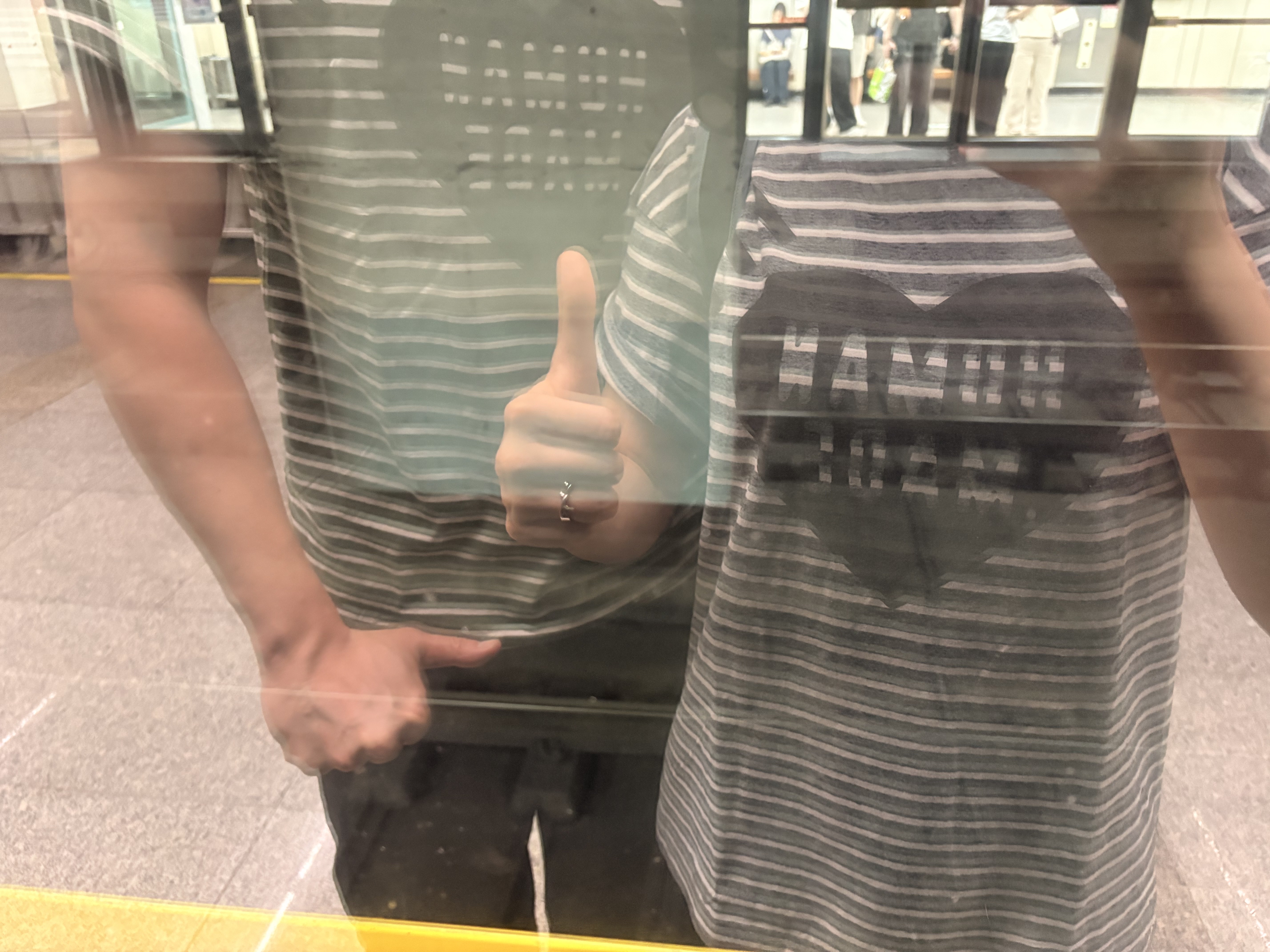 Human Made Heart Striped T-Shirt Gray, Human Made Heart Striped T-Shirt Olive Drab 착용 스타일 - 1