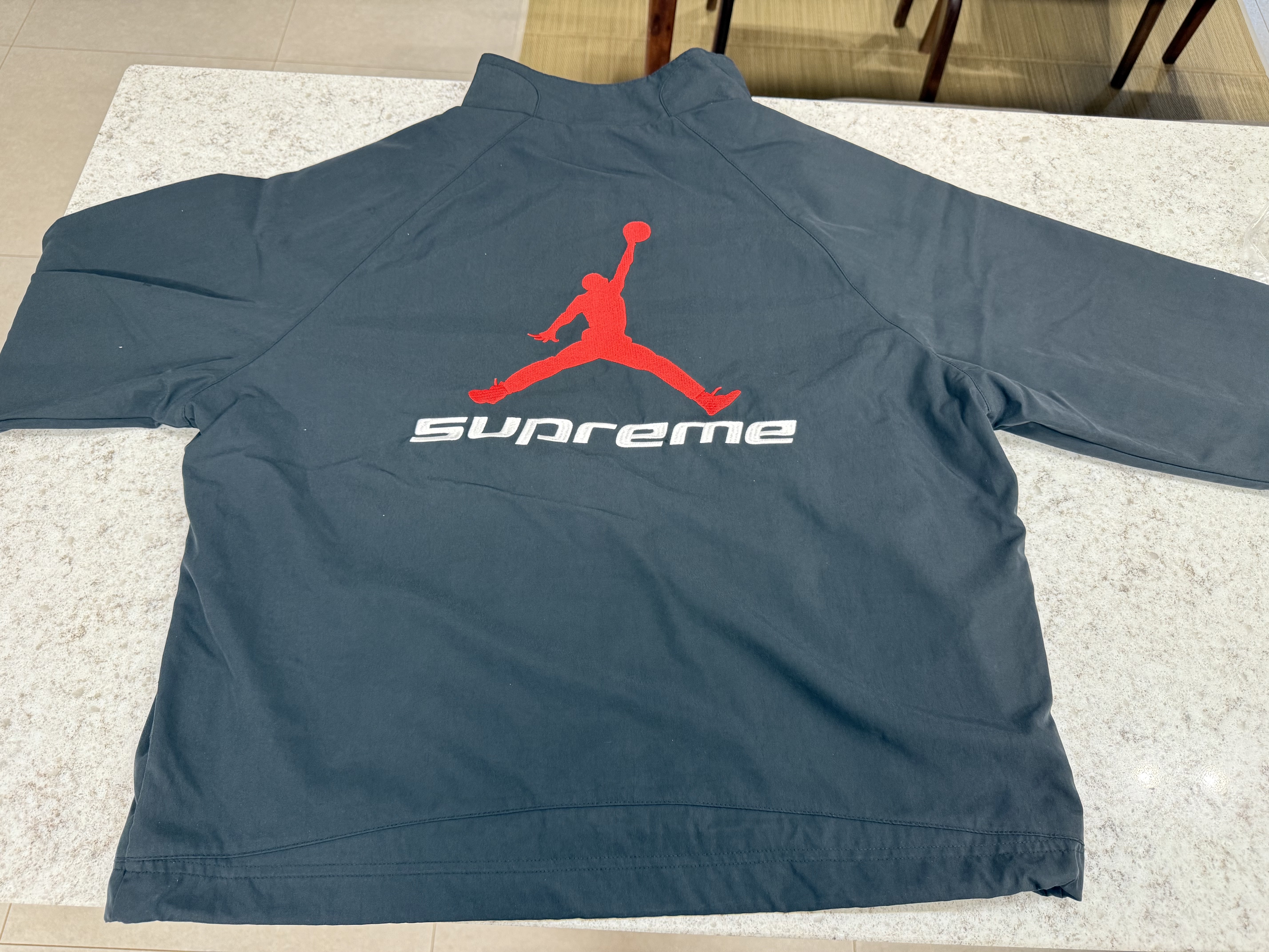 Supreme x Jordan Track Jacket Black - 26SS 착용 스타일 - 3