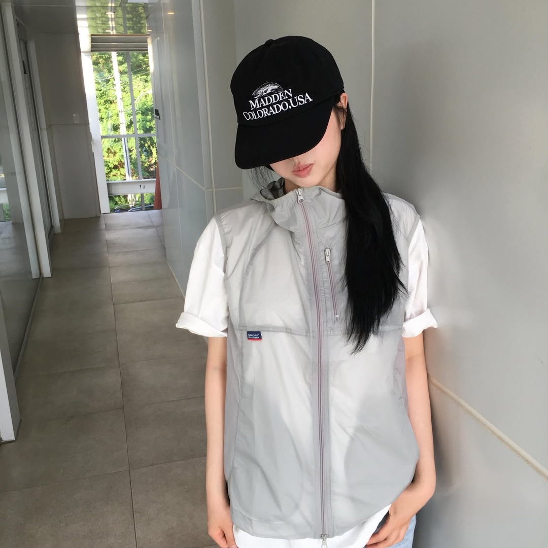 SPORT CHAMBER Light Active Hood Vest LIGHT GRAY 착용 스타일 - 4