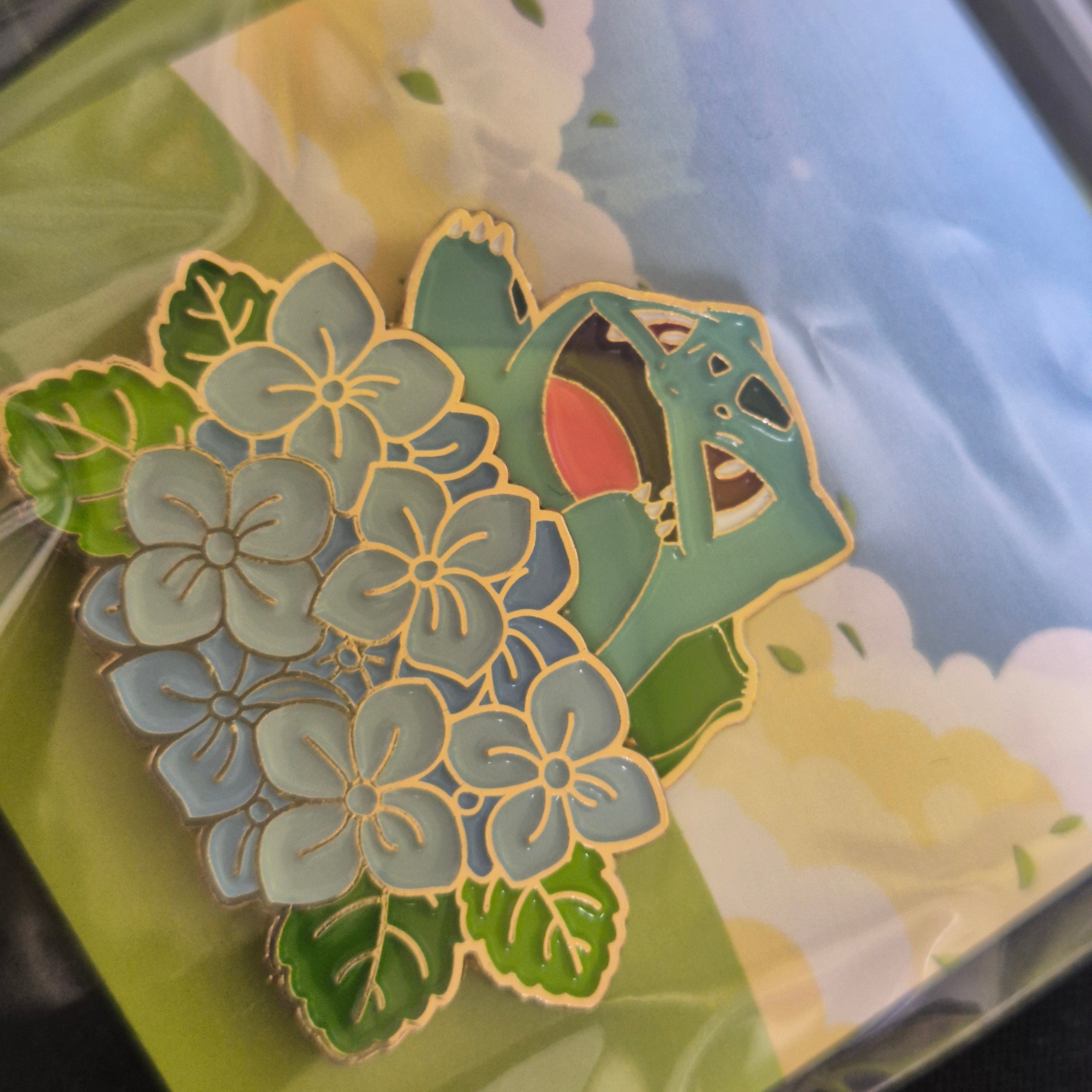 Pokemon x Isaac Toast Metal Badge Bulbasaur (Opened) 착용 스타일