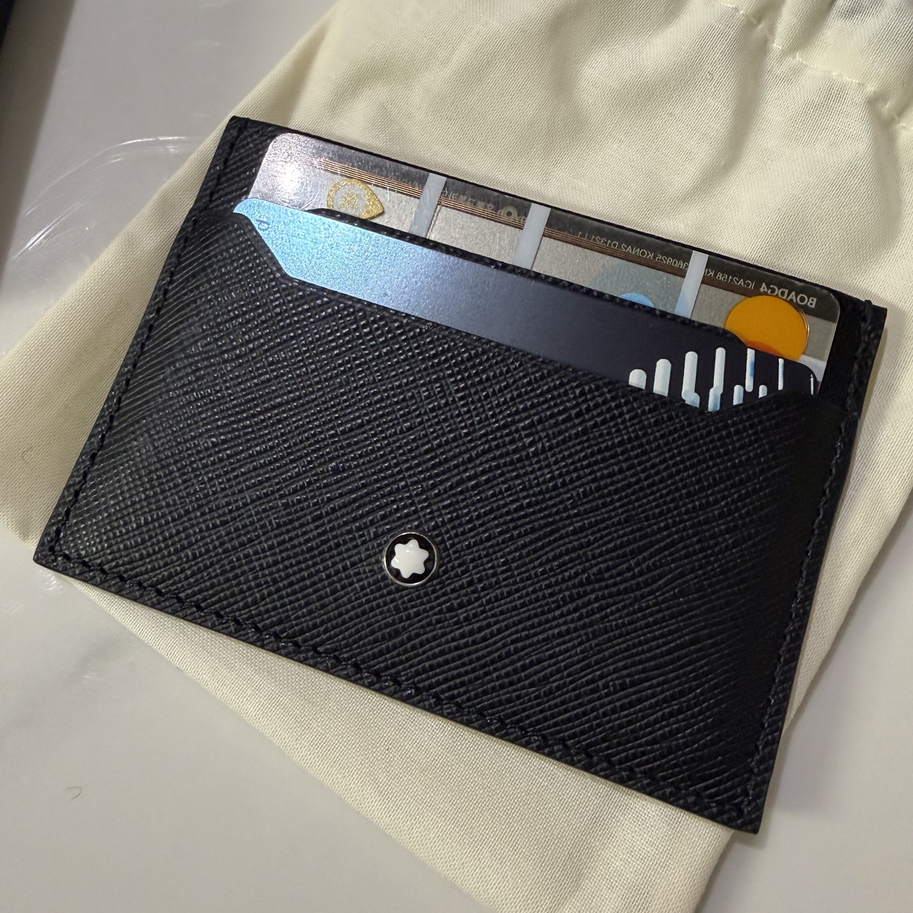 Montblanc Sartorial 5cc Card Holder Black 착용 스타일
