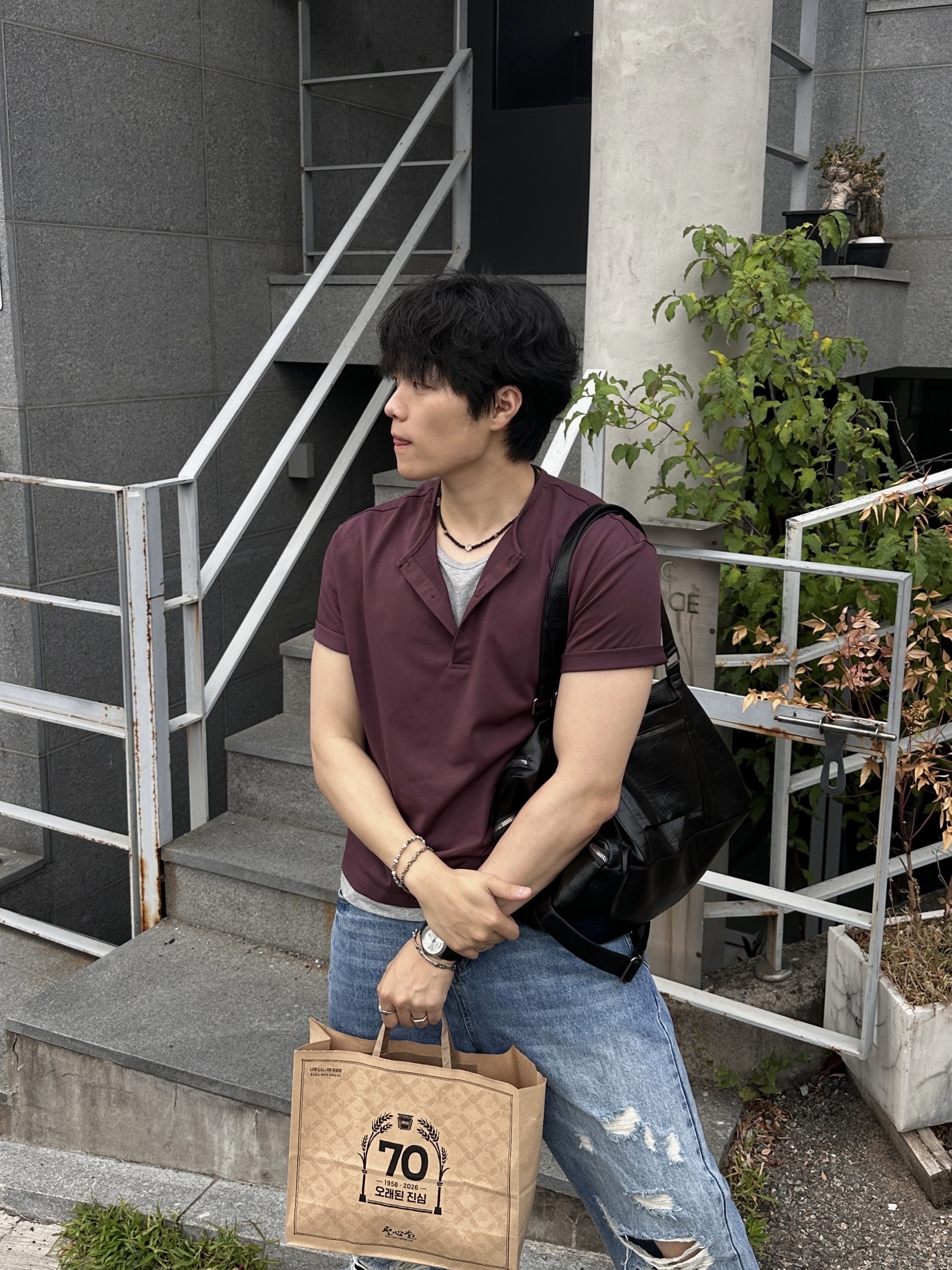 Dr. Martens 1461 Bex Crazy Horse Dark Brown, Casio MTP-1370L-7AVDF 착용 스타일 - 3