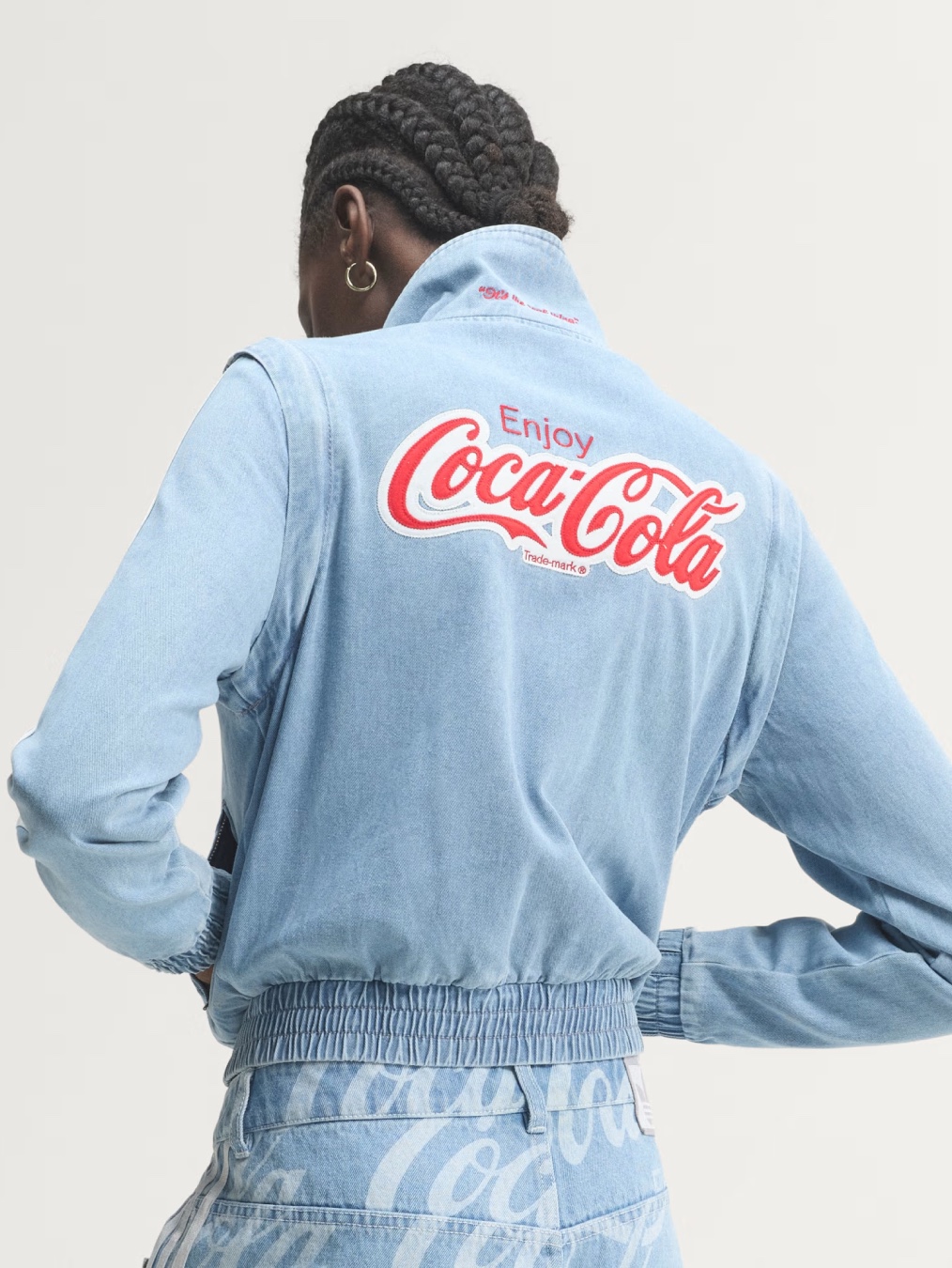 Adidas x Coca-Cola Classic Sport Mesh Up Jersey White Multicolor - KR Sizing, Adidas x Coca-Cola Samba OG Red Core Black 착용 스타일 - 5