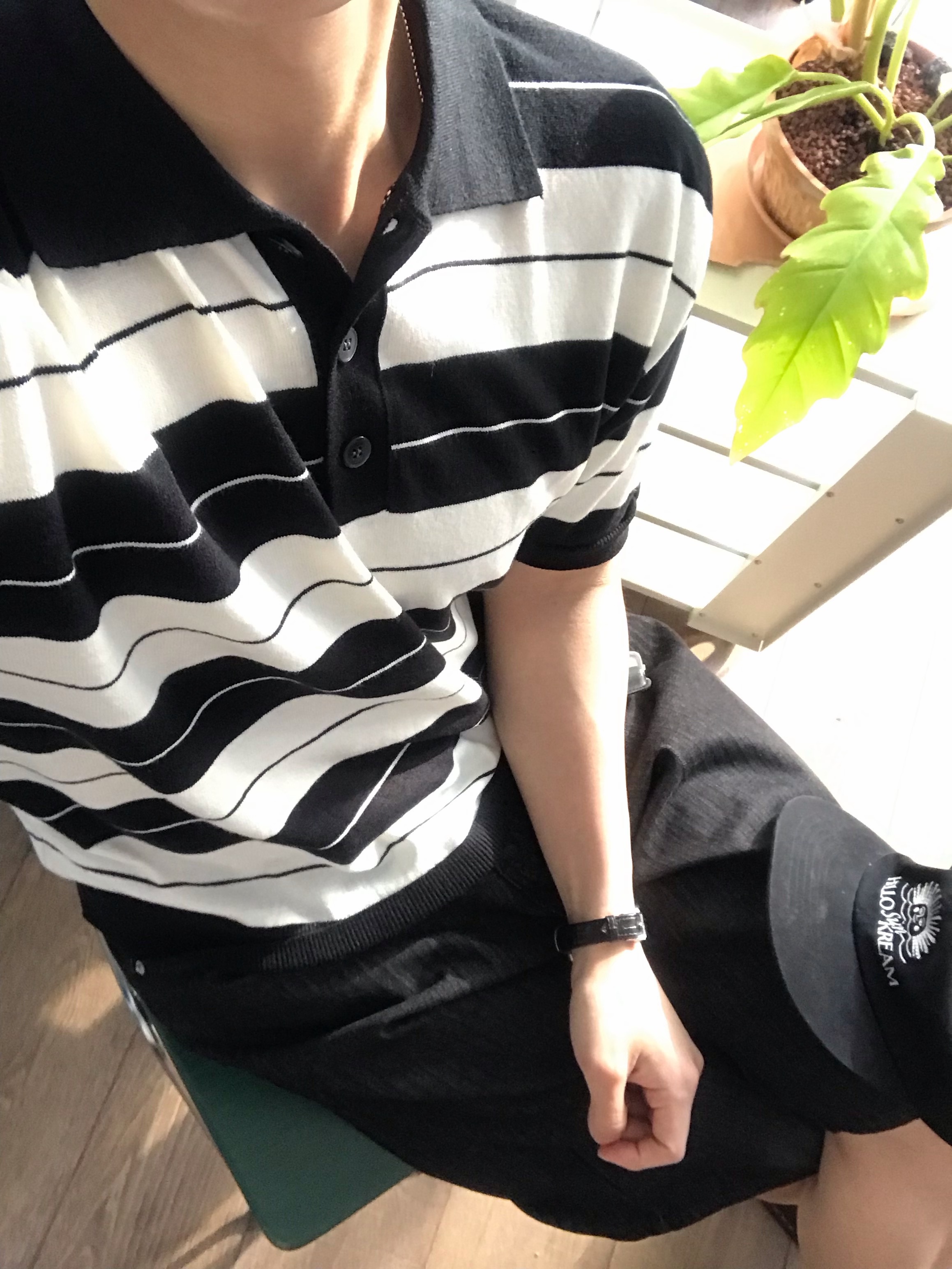 TOWTOW.ARCHIVE Timeless Twist Wristlet V3_Black&Silver 착용 스타일 - 2