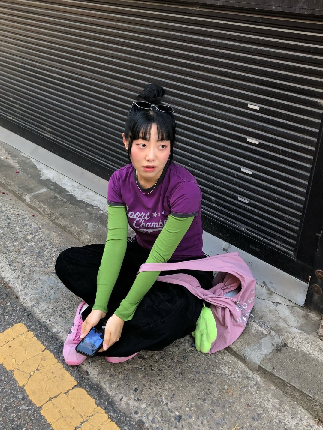 SPORT CHAMBER Active Logo T-Shirt PURPLE 착용 스타일 - 1