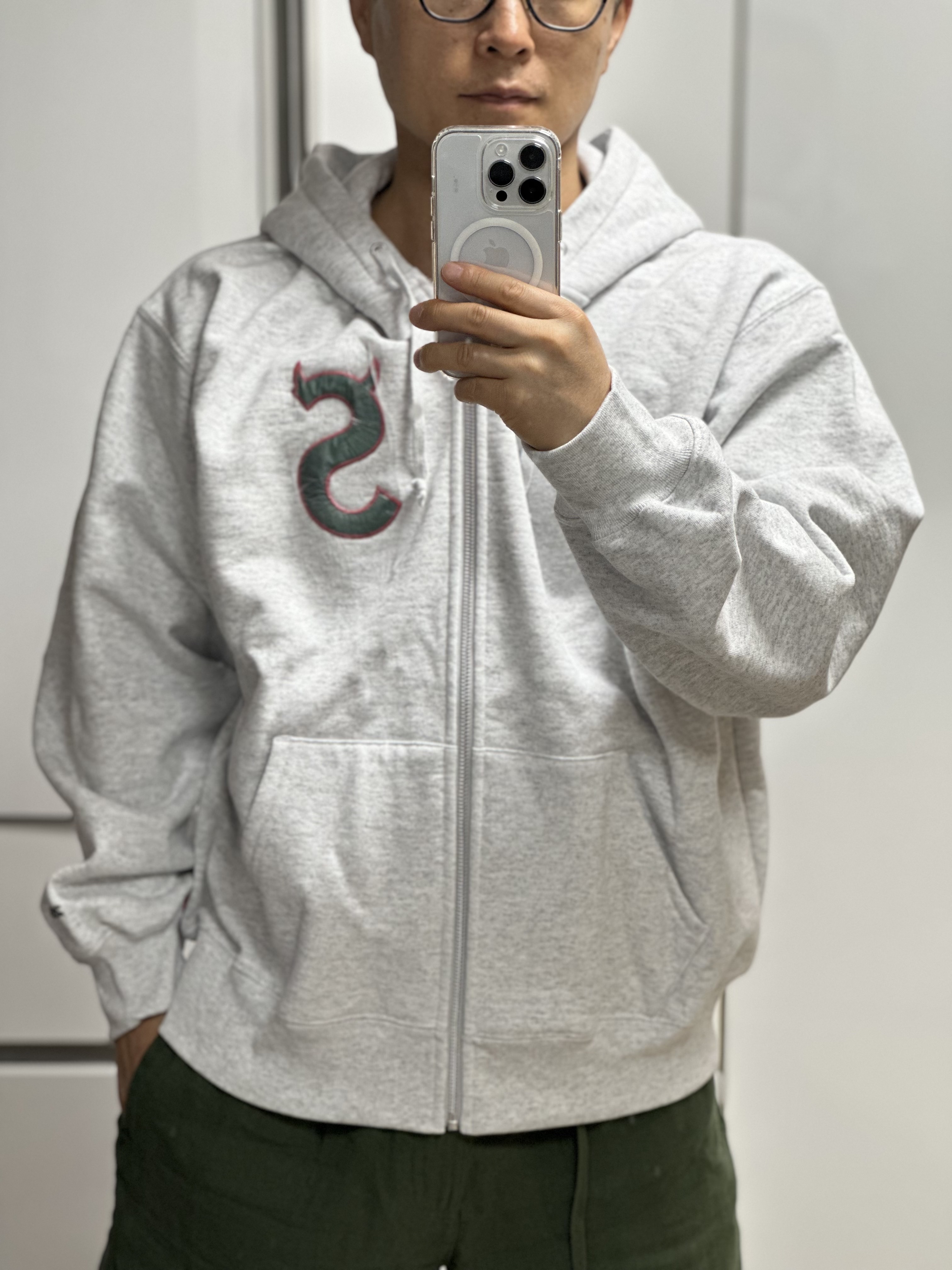 Supreme Devil S Logo Zip Up Hooded Sweatshirt Ash Grey - 26SS 착용 스타일
