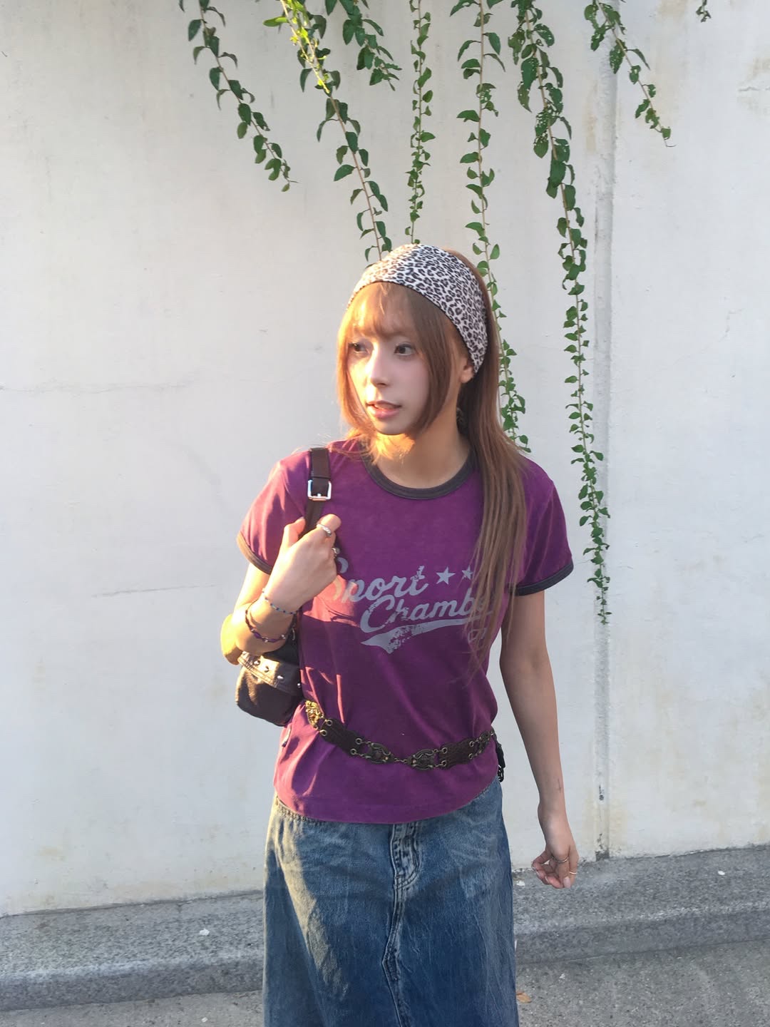 SPORT CHAMBER Active Logo T-Shirt PURPLE 착용 스타일 - 1