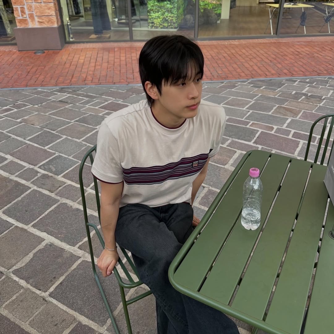 SPORT CHAMBER Spectrum T-shirt LIGHT BEIGE 착용 스타일 - 1