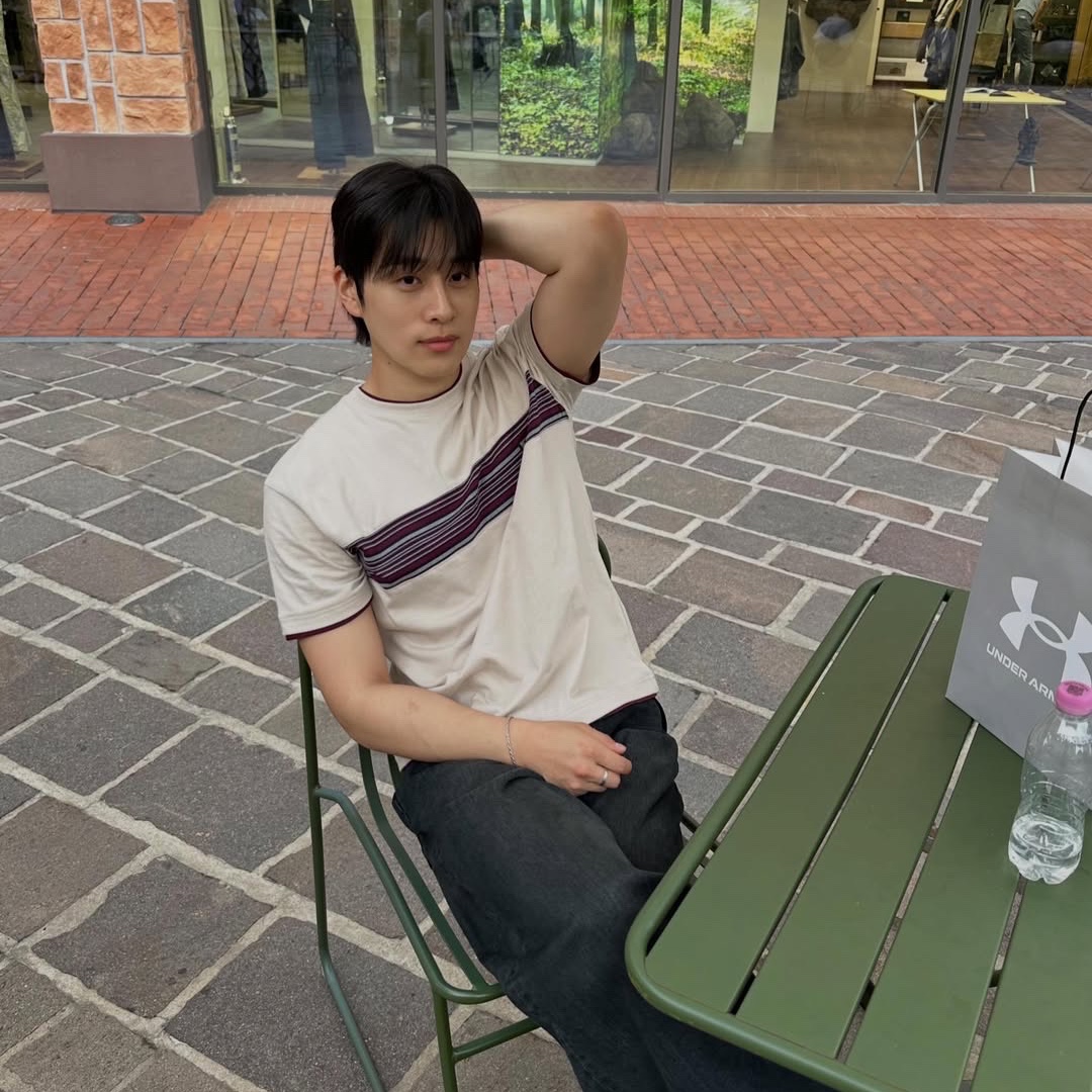 SPORT CHAMBER Spectrum T-shirt LIGHT BEIGE 착용 스타일 - 2