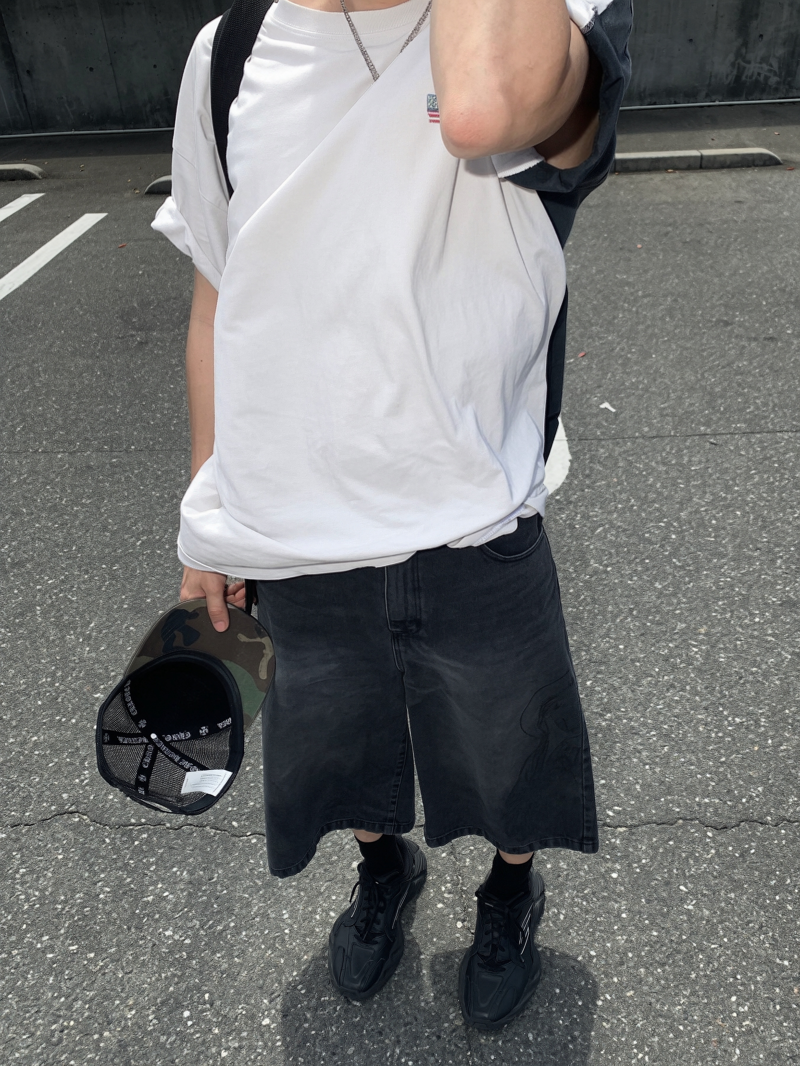Chrome Hearts King Taco Mesh Trucker Hat Camo, Balenciaga Monday Shoe Black 착용 스타일 - 10
