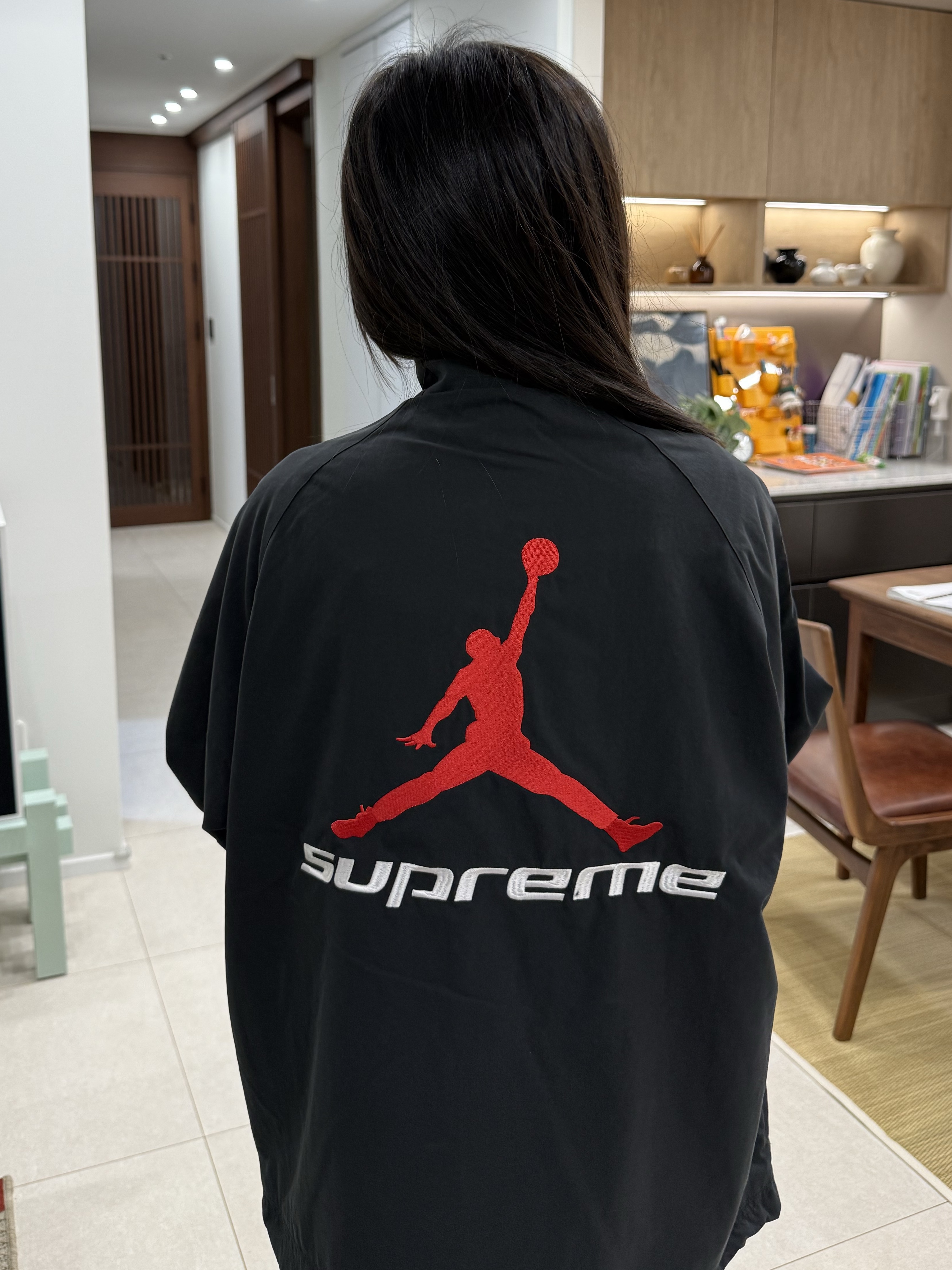 Supreme x Jordan Track Jacket Black - 26SS 착용 스타일 - 2
