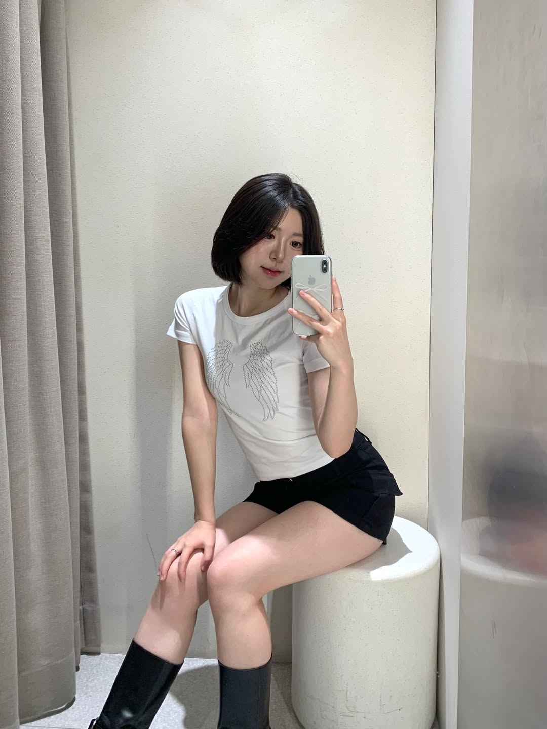 Rosefrantz Sparkle Angel Wing T-shirt [White] 착용 스타일 - 2
