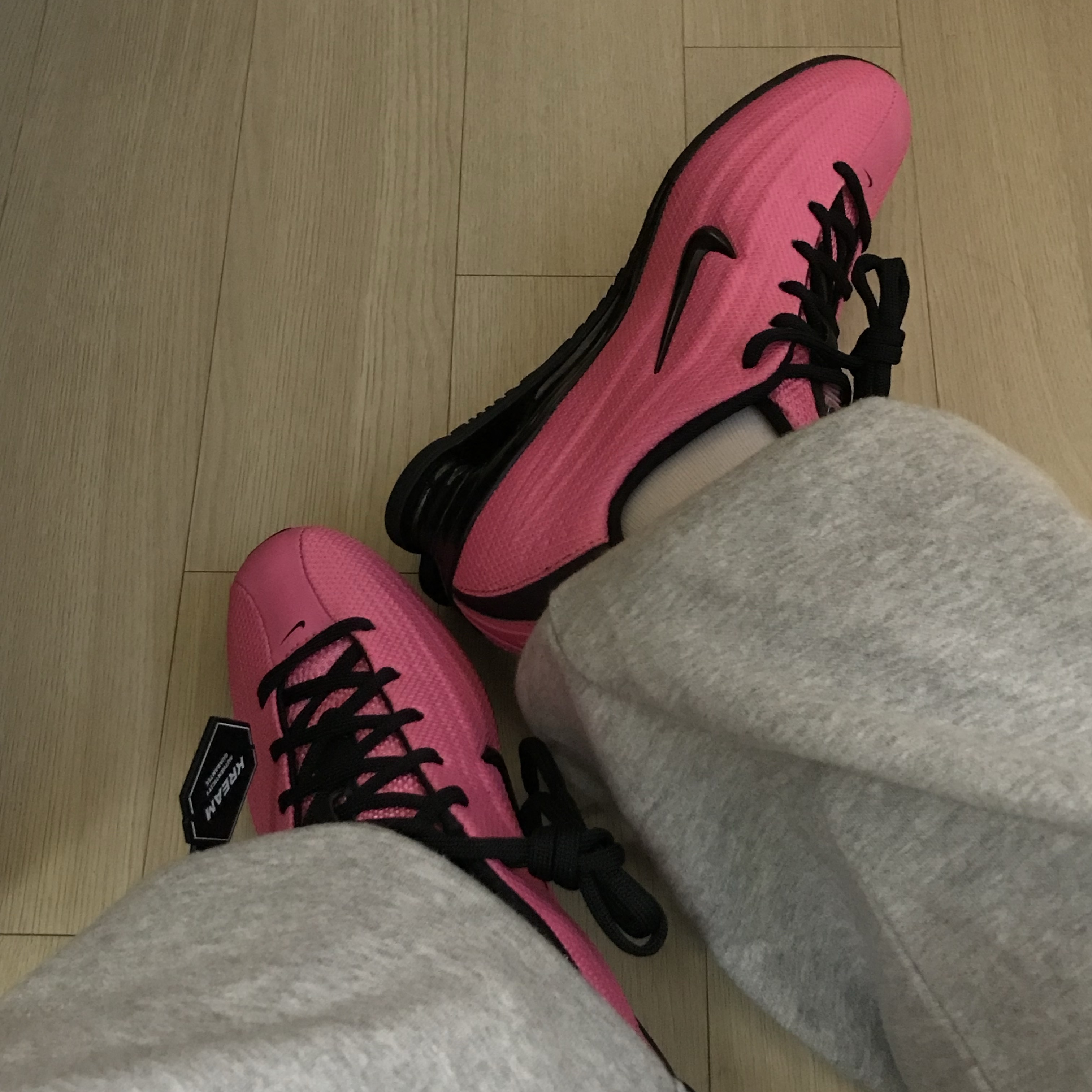 (W) Nike Shox Z Pinksicle Black 착용 스타일 - 3