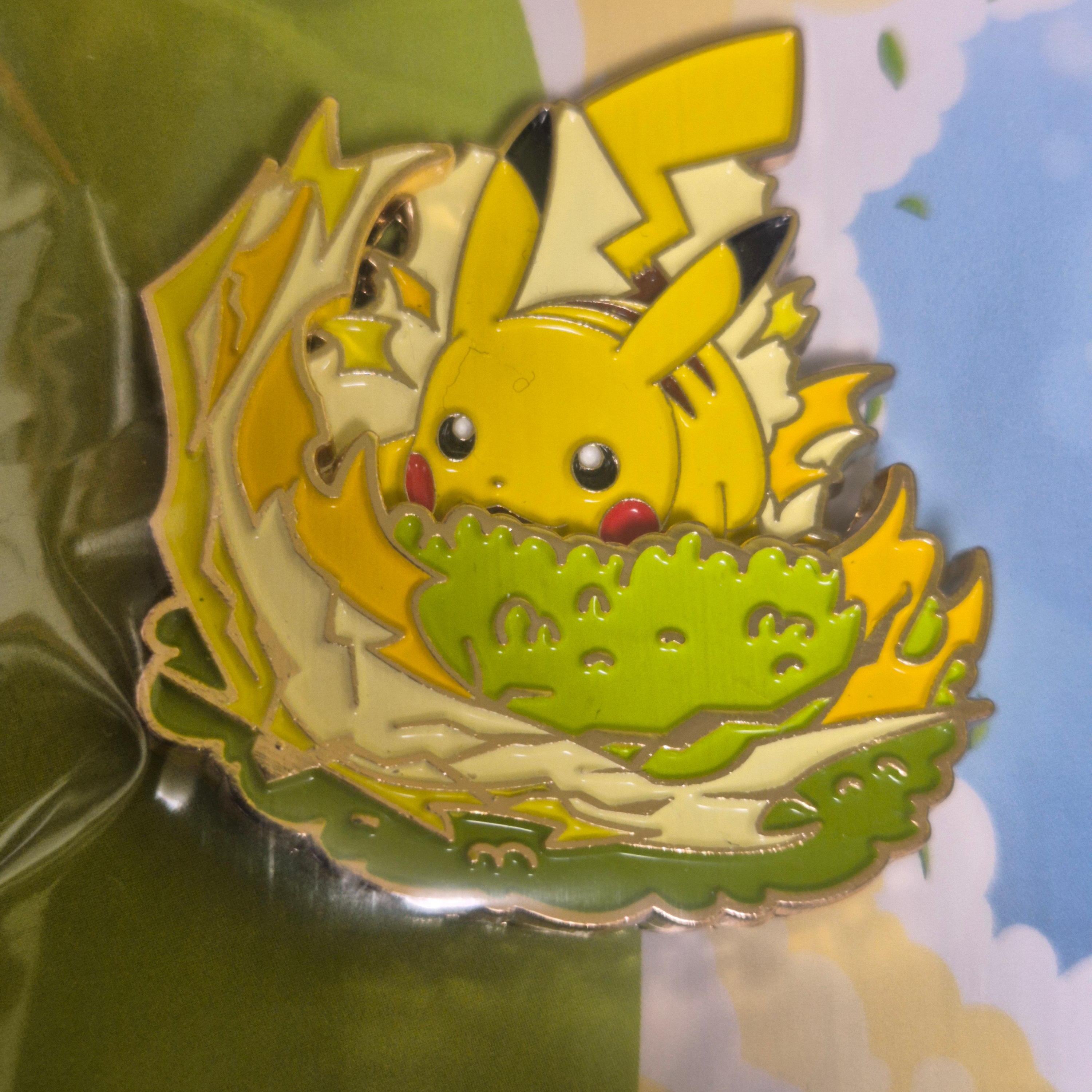 Pokemon x Isaac Toast Metal Badge Pikachu (Opened) 착용 스타일