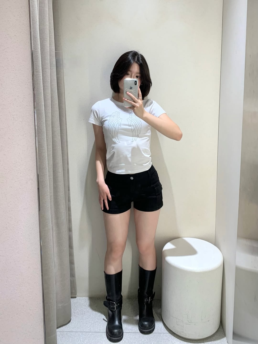 Rosefrantz Sparkle Angel Wing T-shirt [White] 착용 스타일 - 4