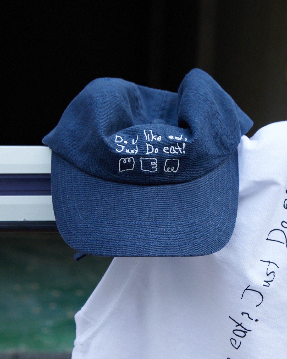 [KREAM 단독] 왓어브레드 스크립트 볼캡 네이비([KREAM 단독] What A Bread Script Ball Cap Navy) - 3