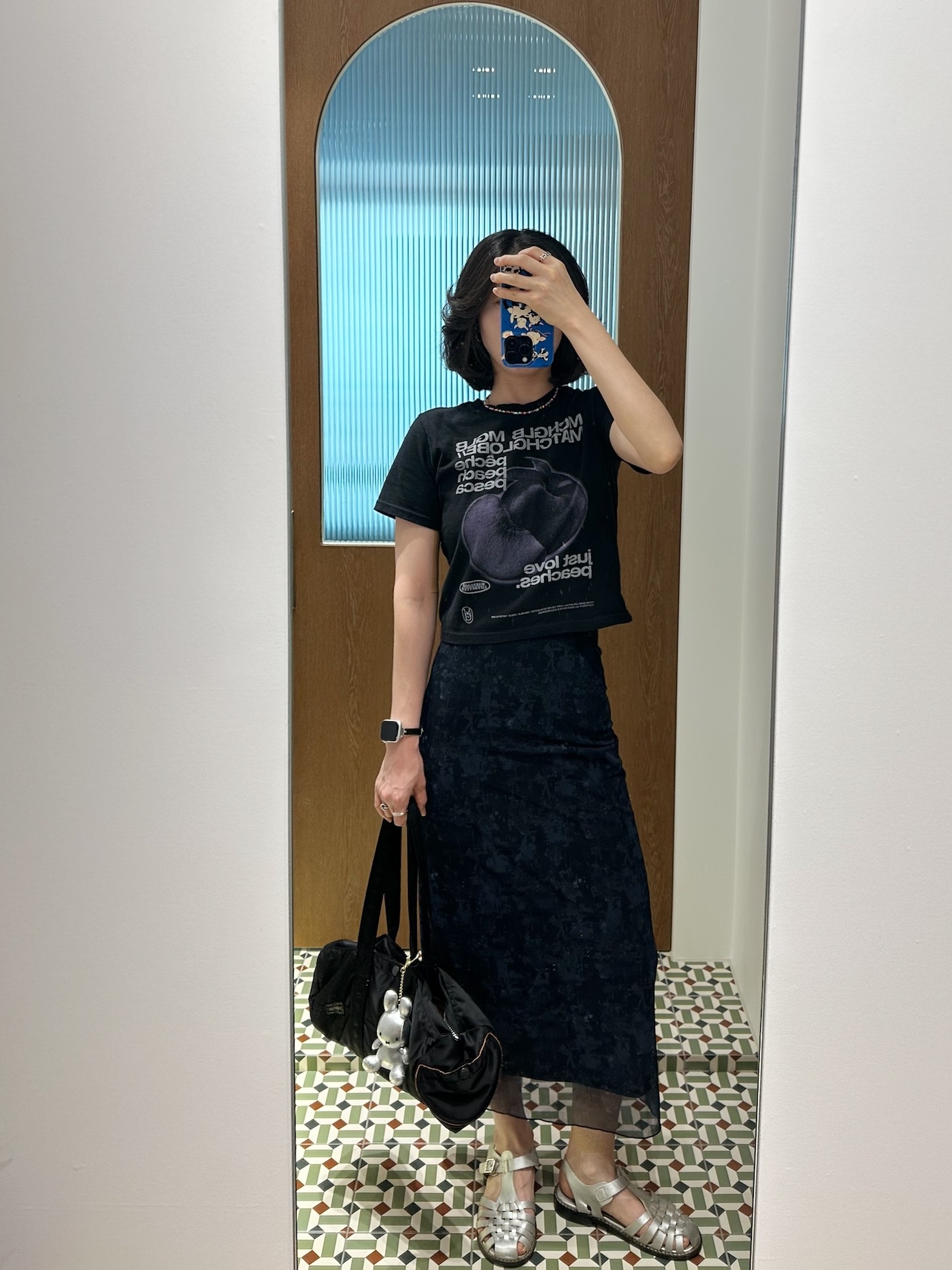 Porter Tanker Duffle Bag L Black 착용 스타일 - 3