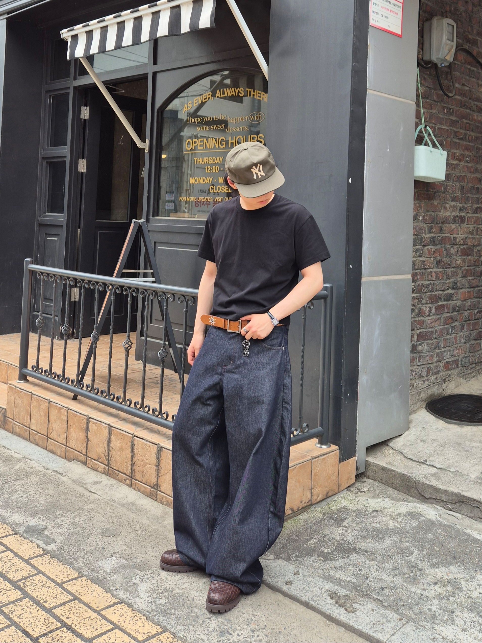 Timberland Premium 6 inch Boots Dark Brown - Medium 착용 스타일 - 1