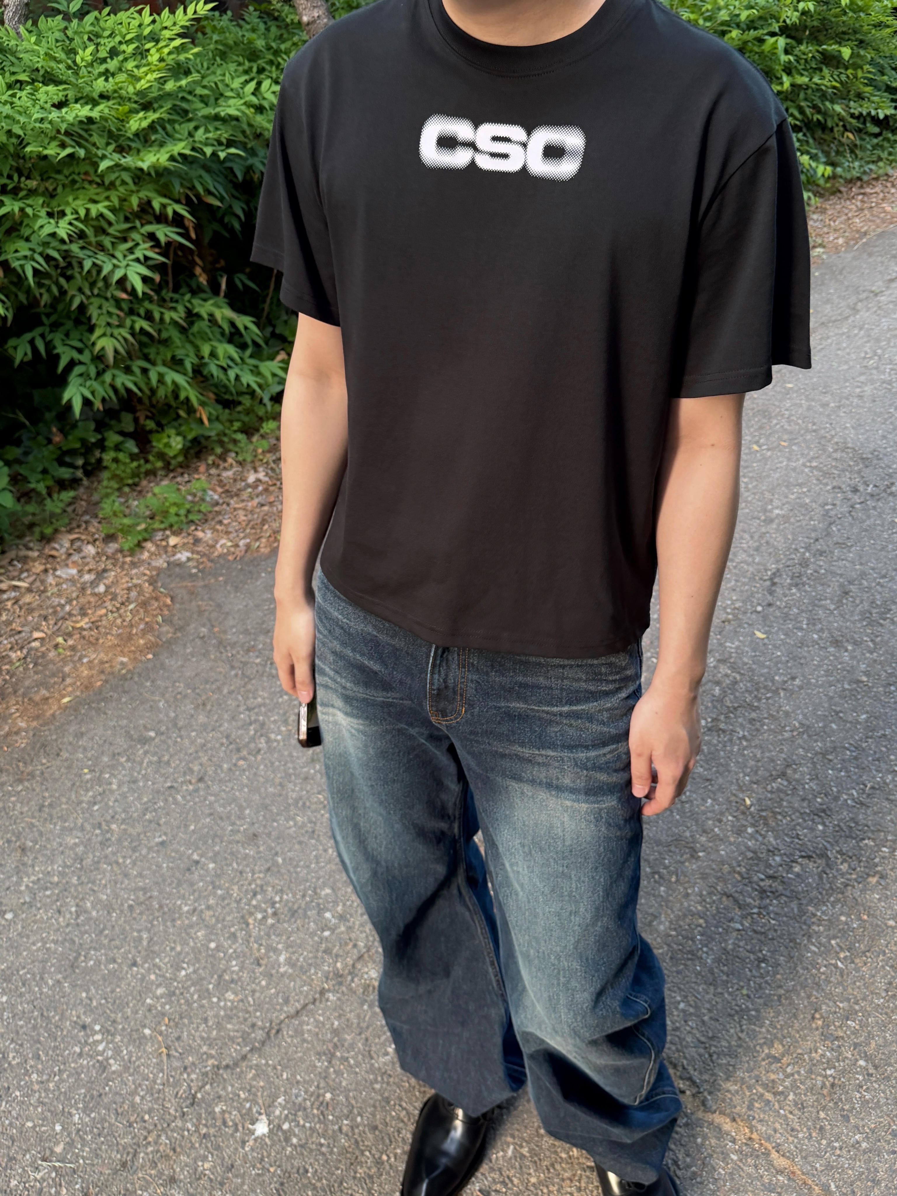 CSC Dot Logo T-Shirt 002, CSC Over Draped Denim Pants Mid Blue 착용 스타일 - 4