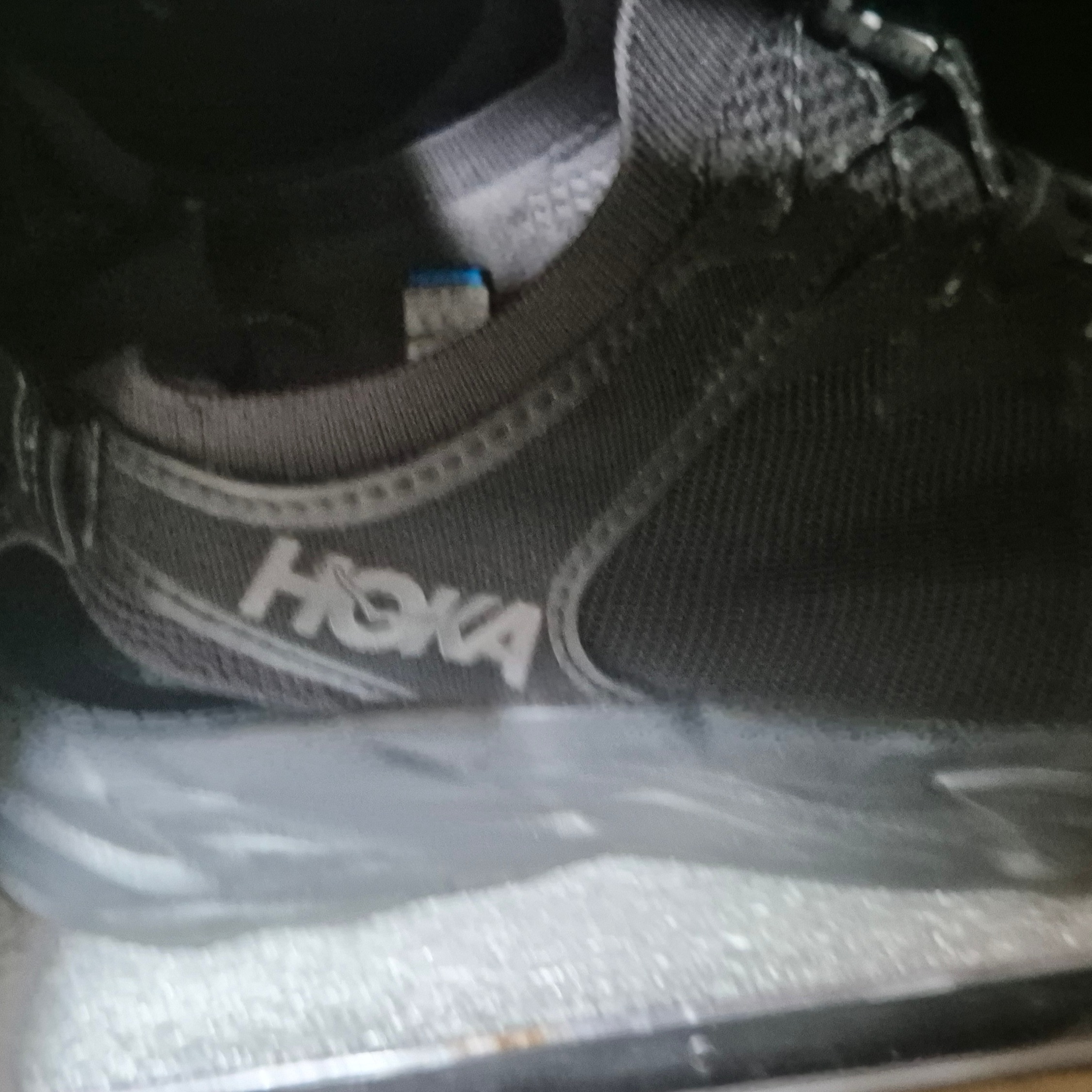 Hoka Hopara 2 Black 착용 스타일