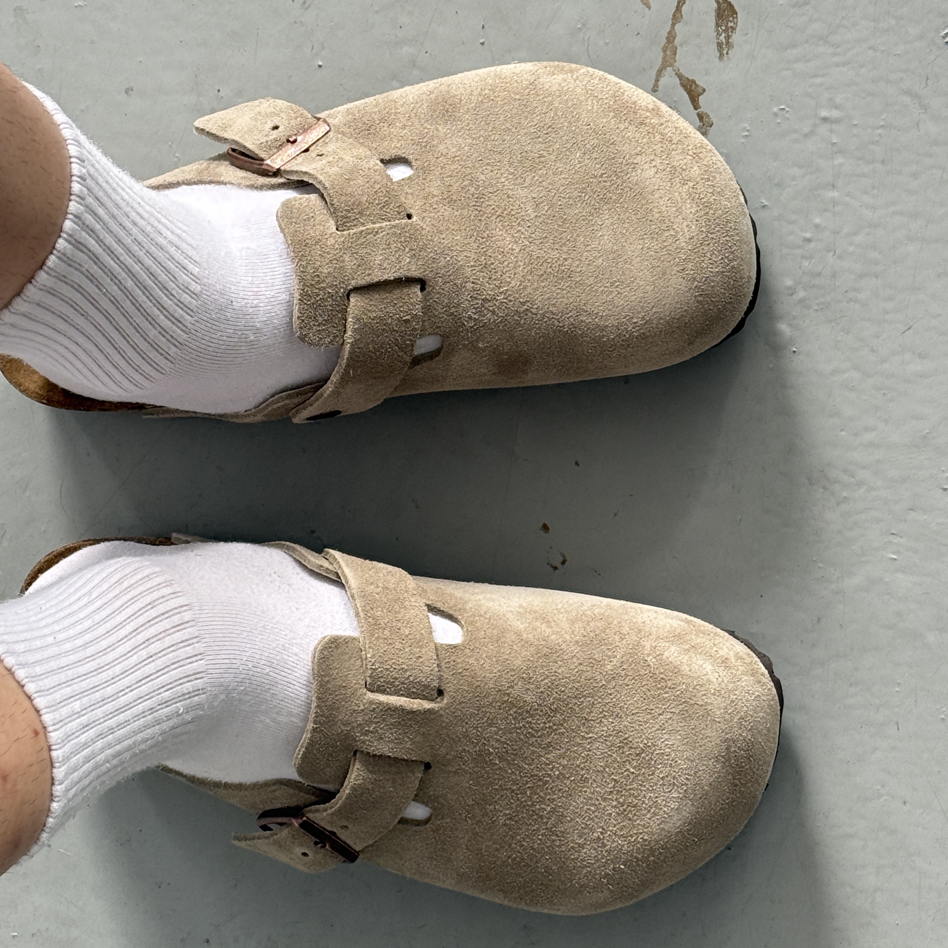 Birkenstock Boston Soft Footbed Taupe - Regular 착용 스타일