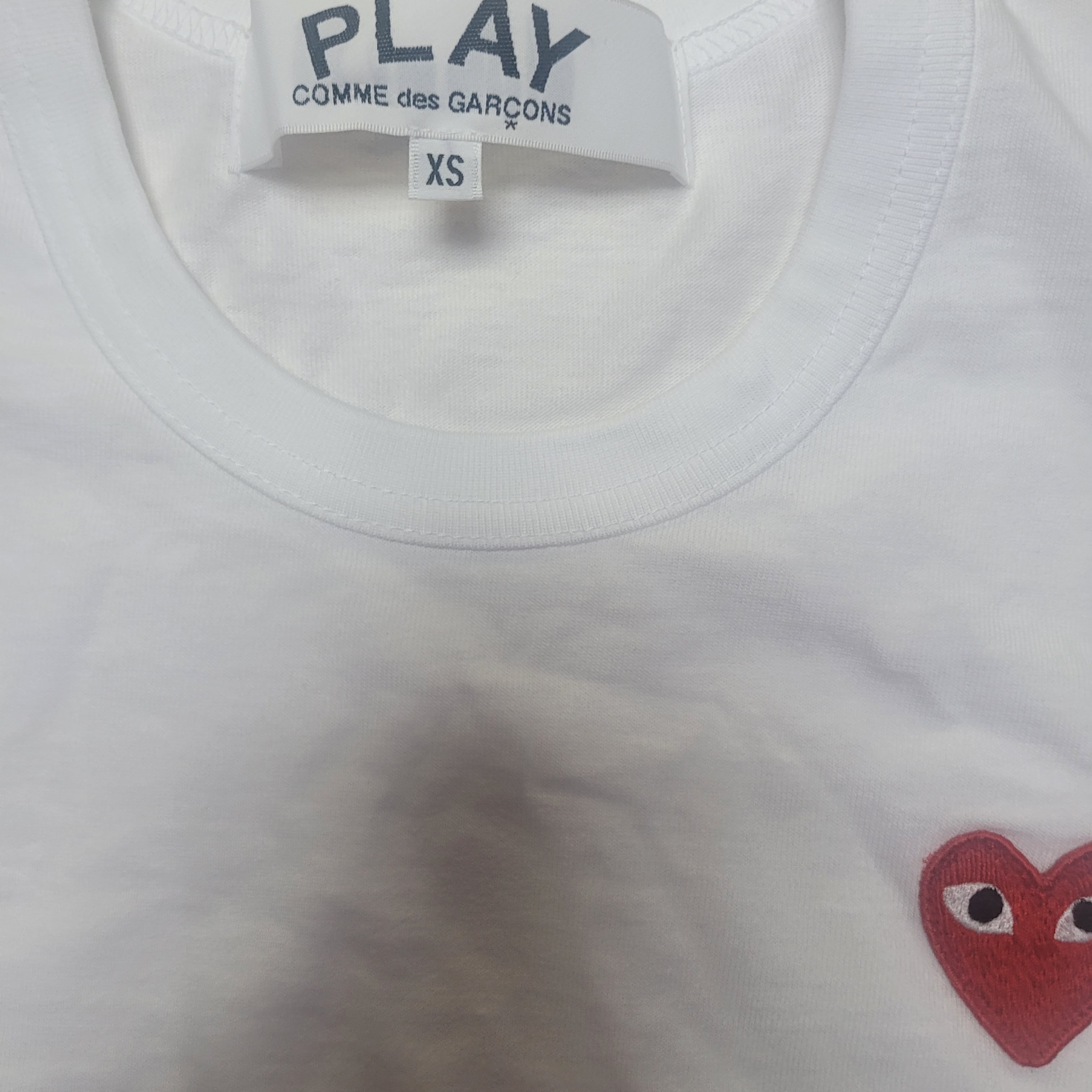Play Comme des Garcons Red Heart T-Shirt White 착용 스타일