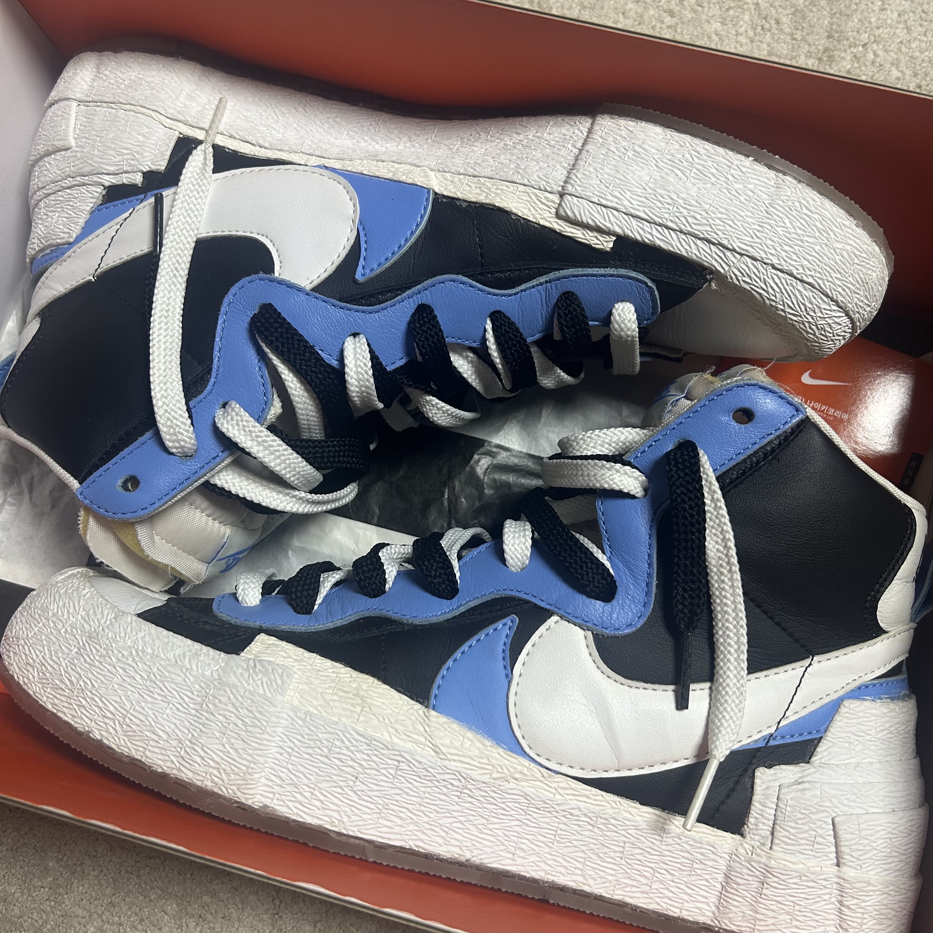 Nike x Sacai Blazer Mid White Black Legend Blue 착용 스타일