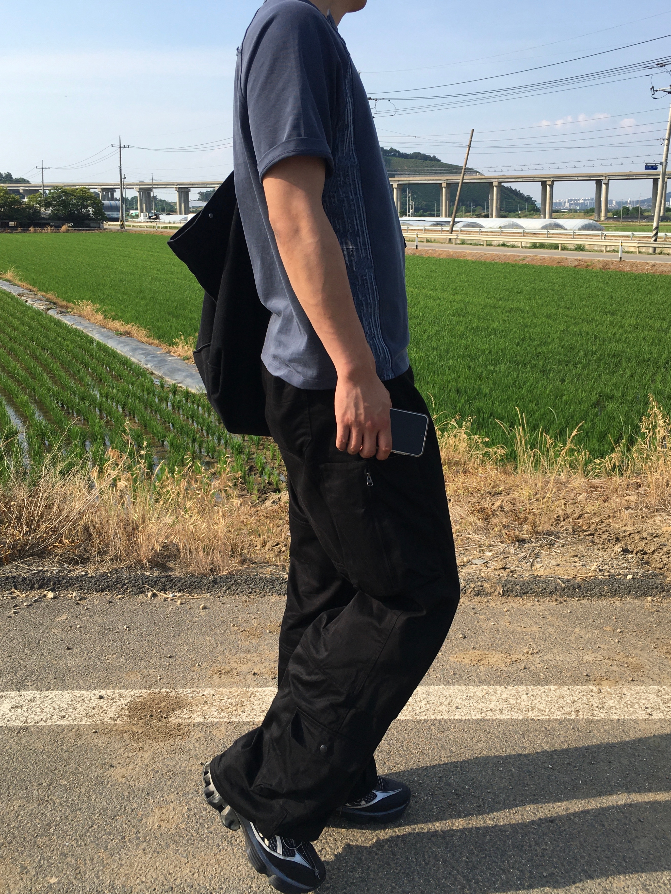 Hatchingroom Zip Cargo Work Pants Black, Asics Gel-Kinetic Fluent Black Vanilla 착용 스타일 - 5