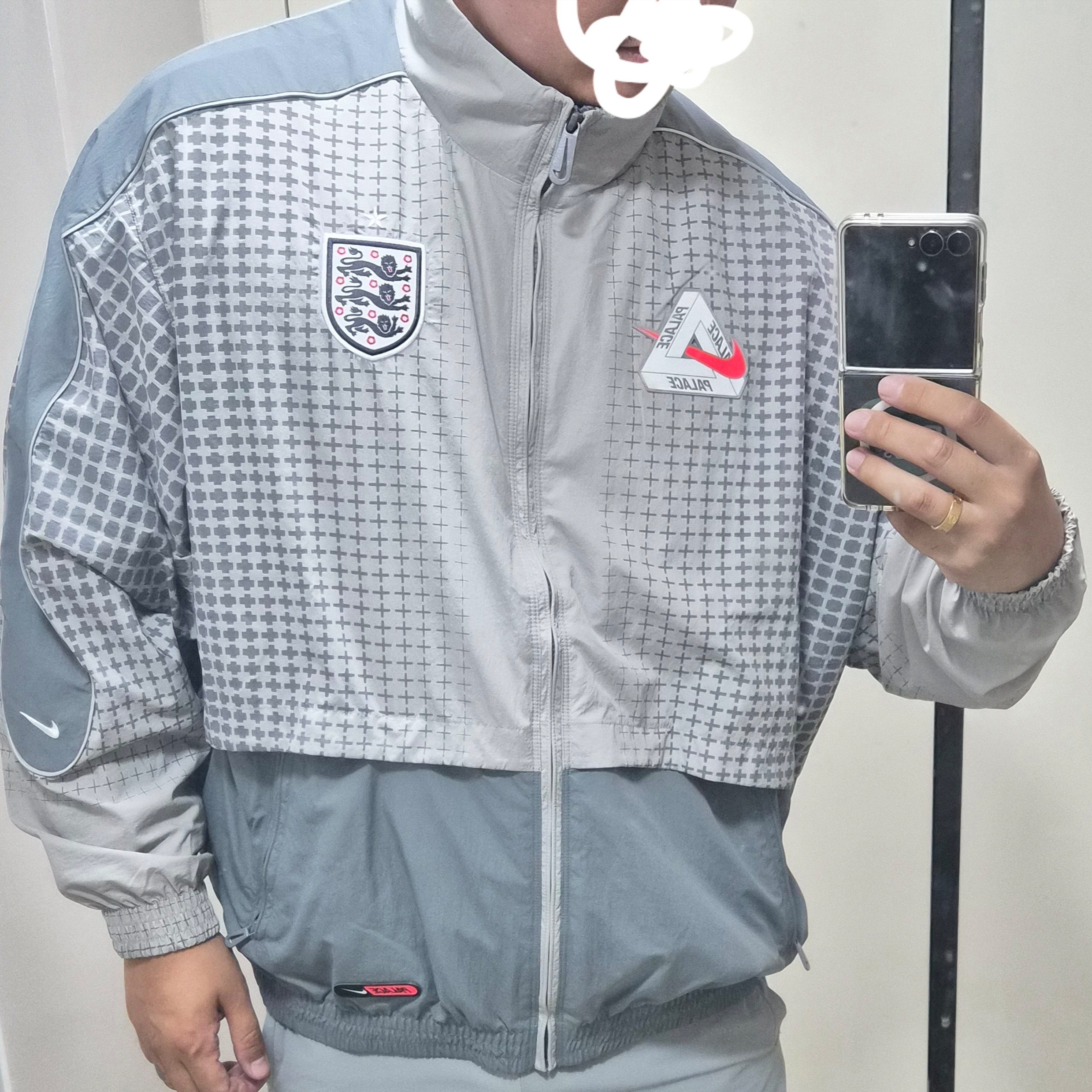 Palace x Nike England Track Jacket Pewter Grey Cool Grey 착용 스타일